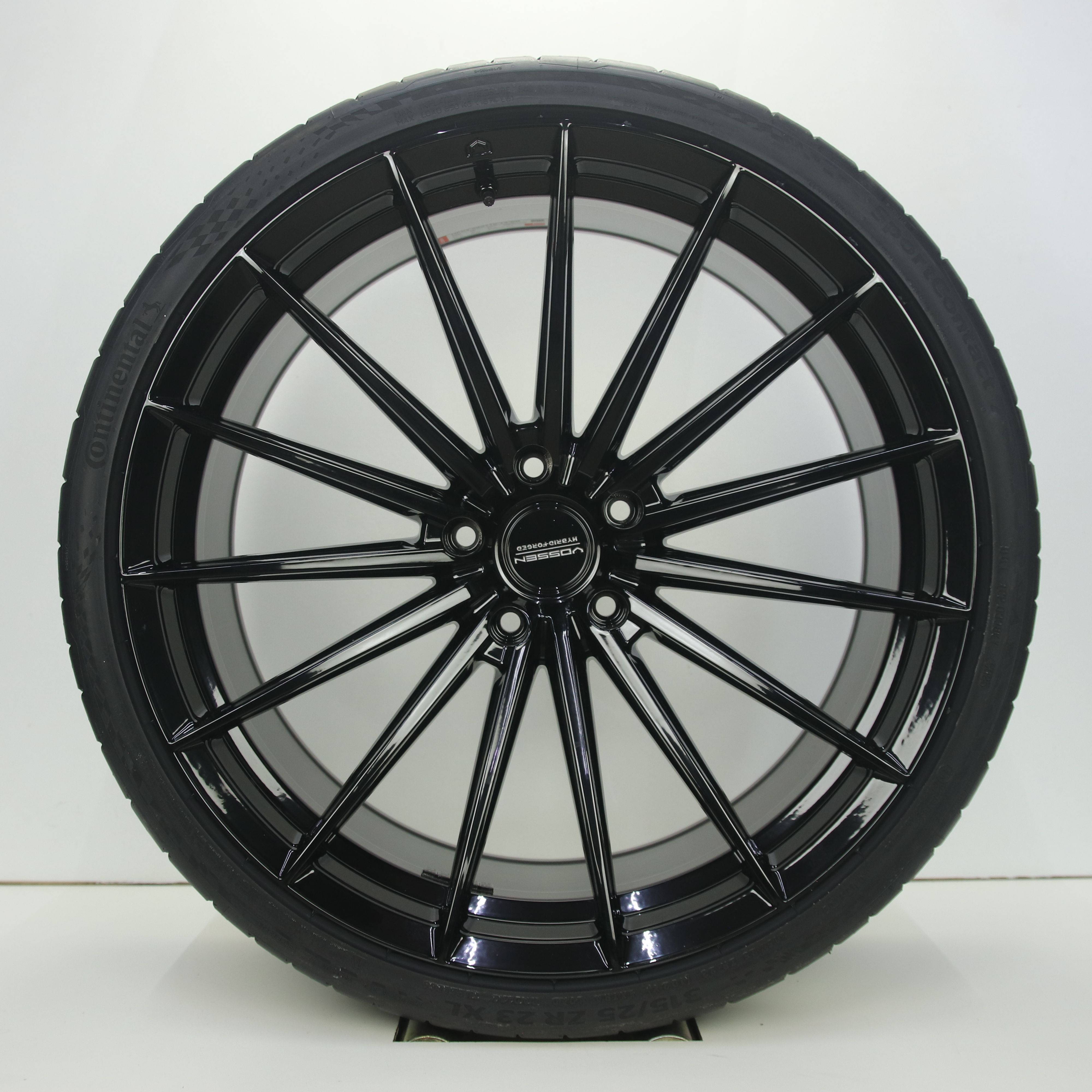 NS1005495 Set 22/23 inch Vossen HFX-4 velgen (breedset) 10.50X22 5X132 ET18.0 NB66.60 Zwart