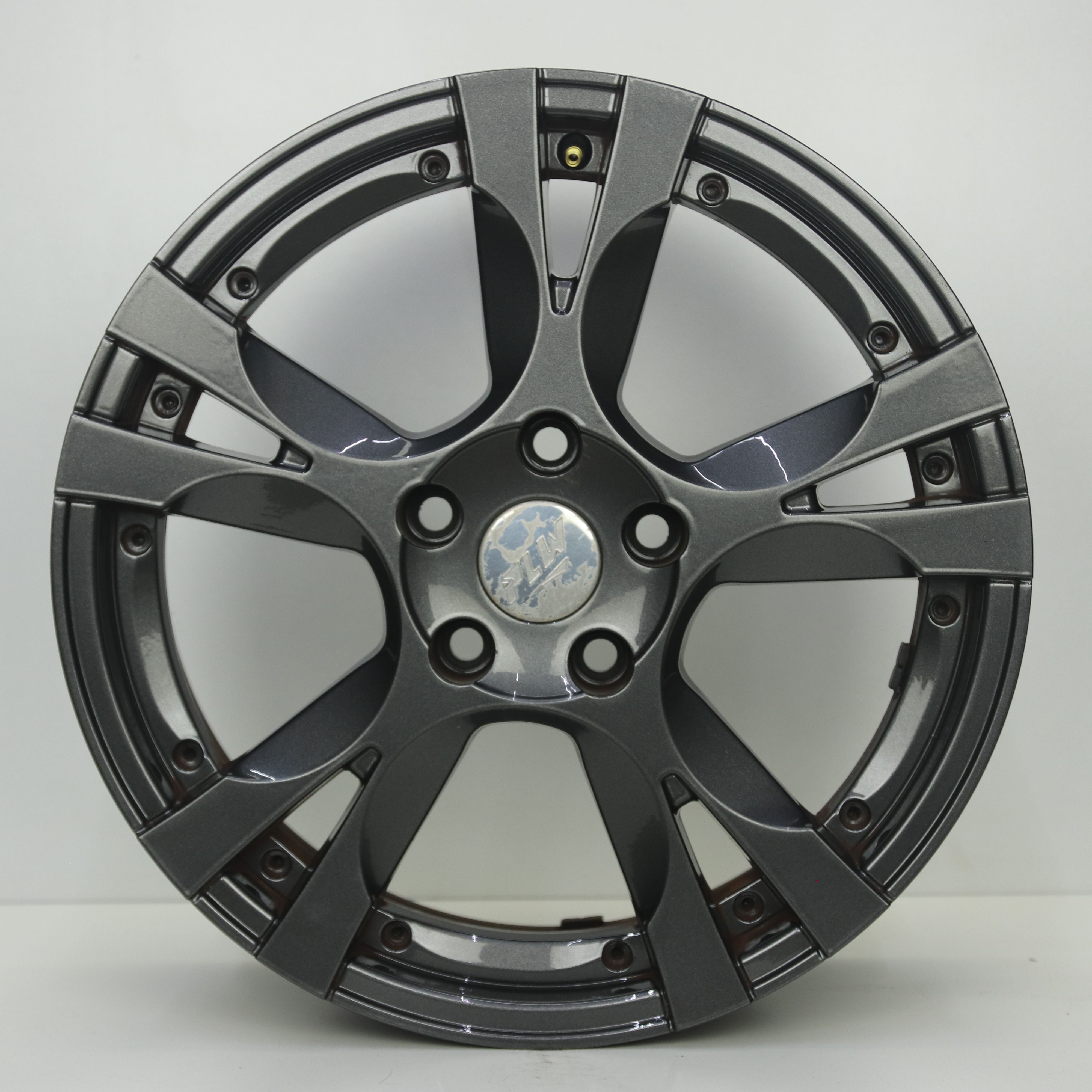 IN1003314 Set 17 inch lichtmetalen PLW velgen 7.50X17 5X114.3 ET40.0 NB74.10 Antraciet