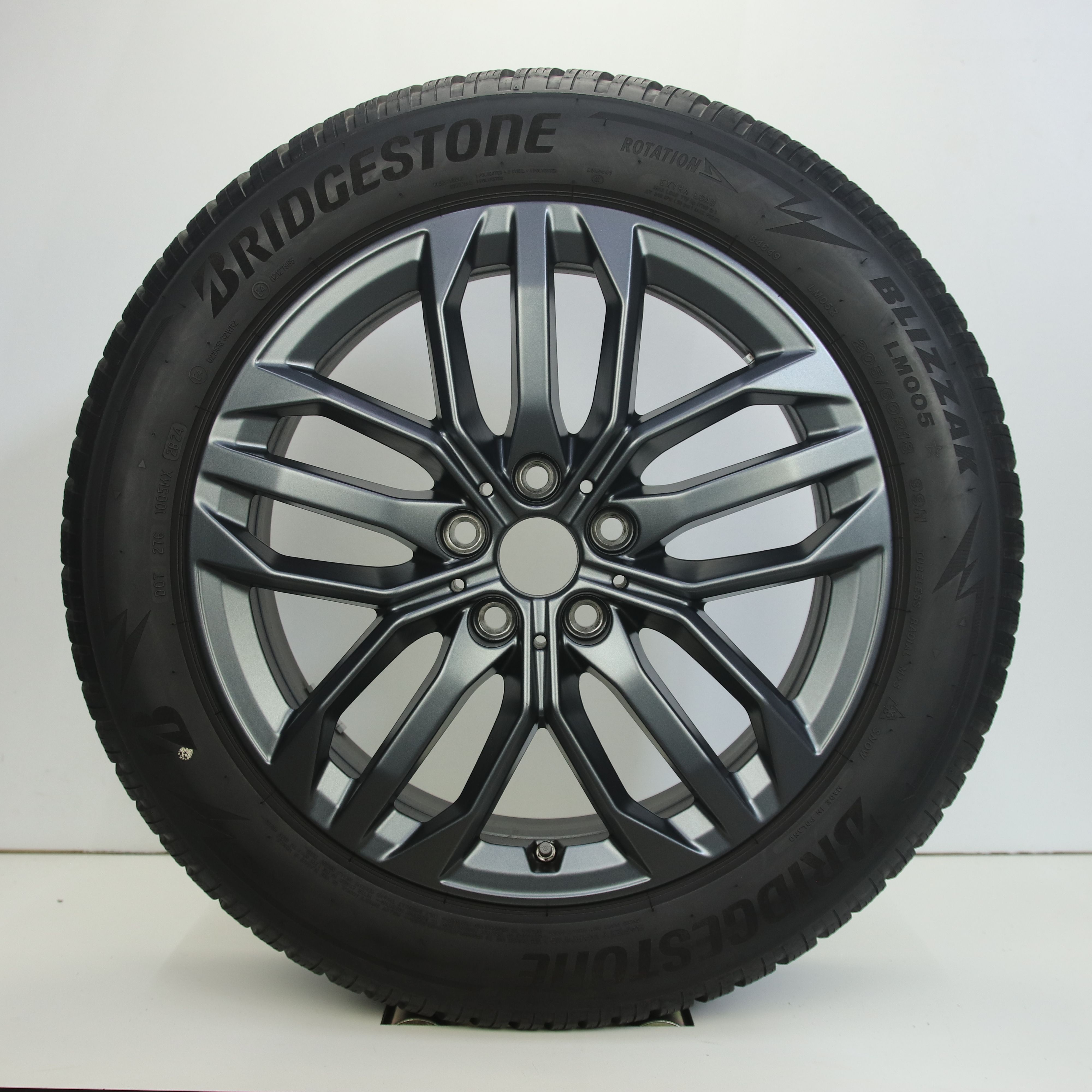 OS1008263 Originele 18 inch lichtmetalen BMW X1 styling 879 velgen 6.50X18 5X112 ET41.0 NB66.60 Antraciet