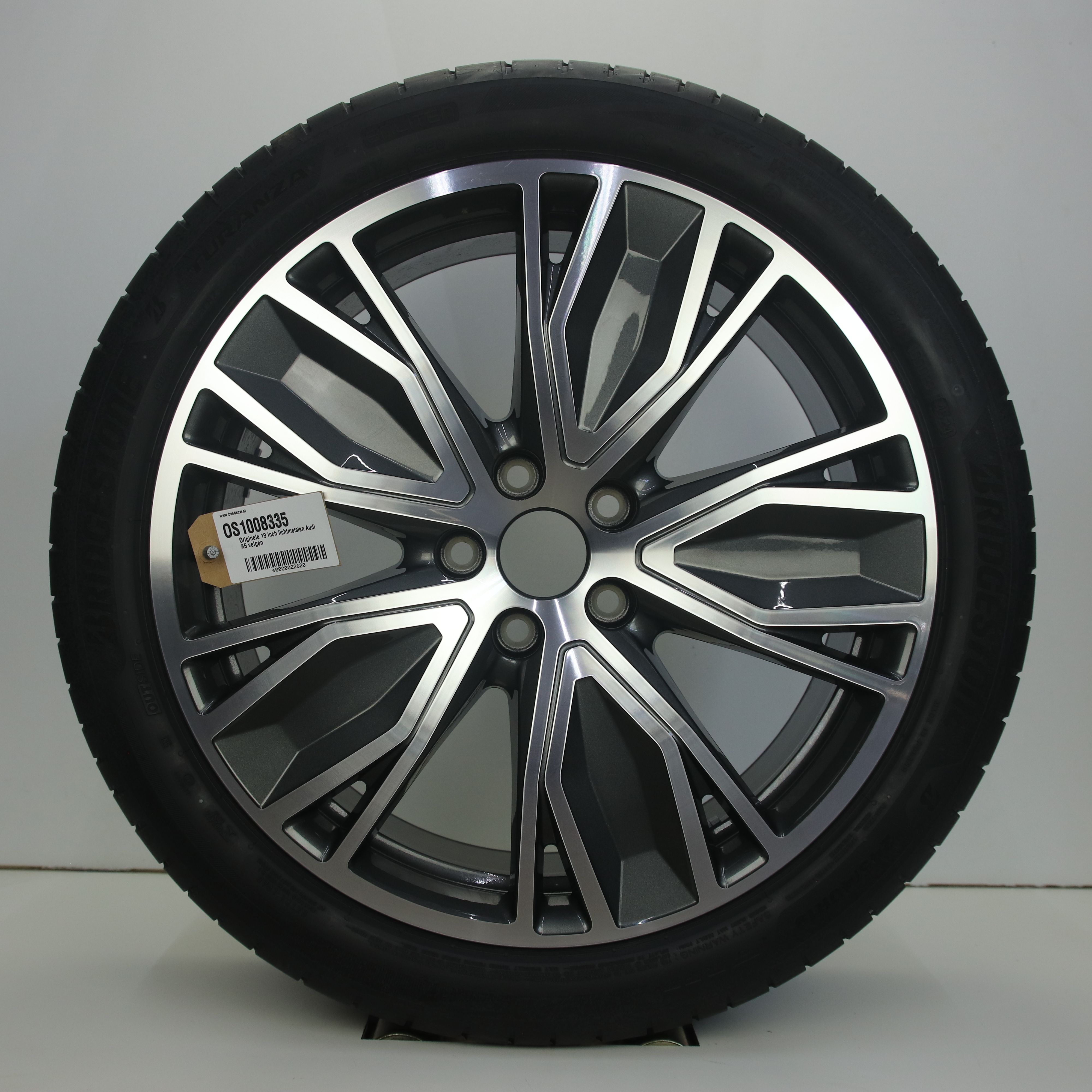 OS1008335 Originele 19 inch lichtmetalen Audi A5 velgen 8.00X19 5X112 ET44.0 NB66.60 Antraciet Gepolijst