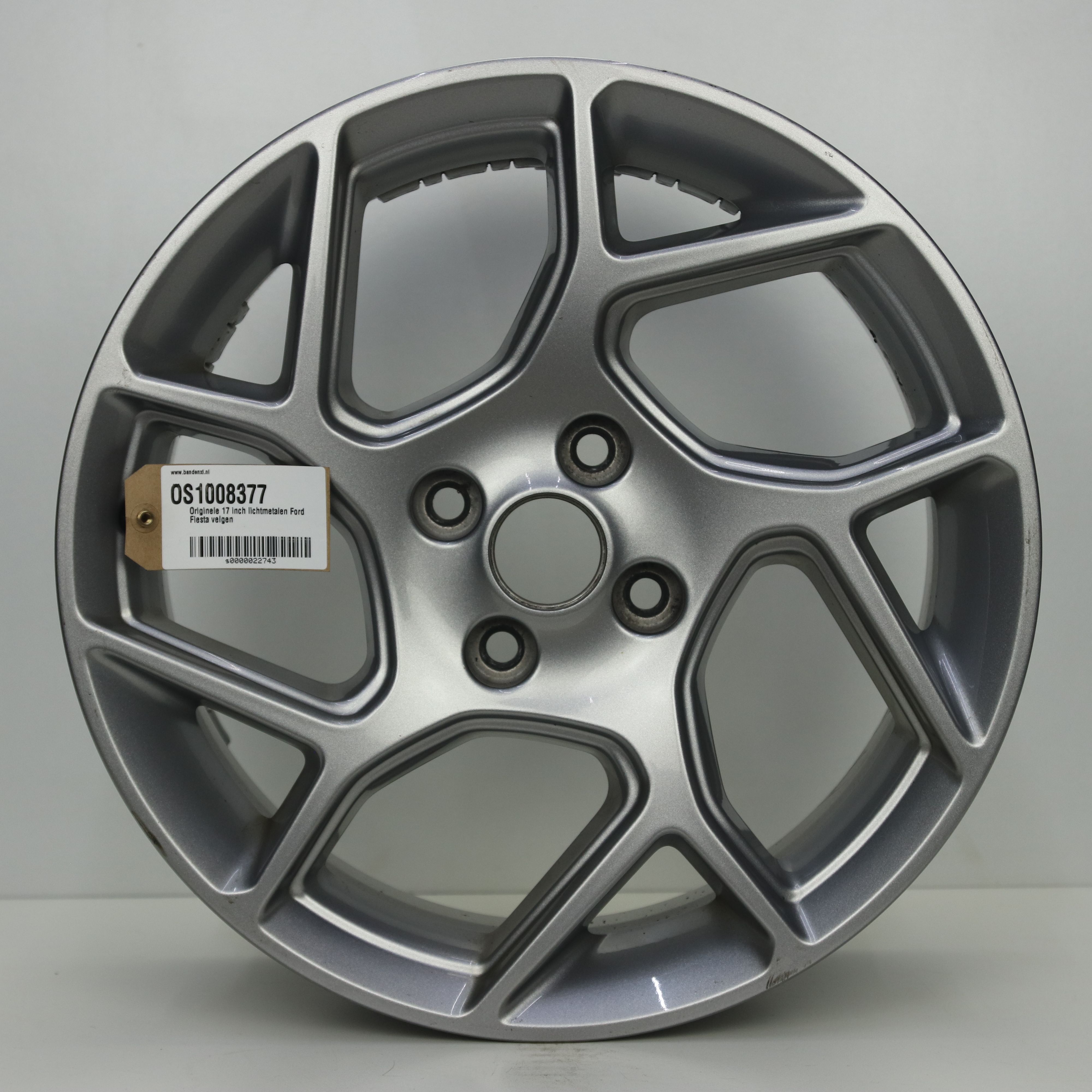 OS1008377 Originele 17 inch lichtmetalen Ford Fiesta velgen 7.50X17 4X108 ET42.5 NB63.40 Zilver