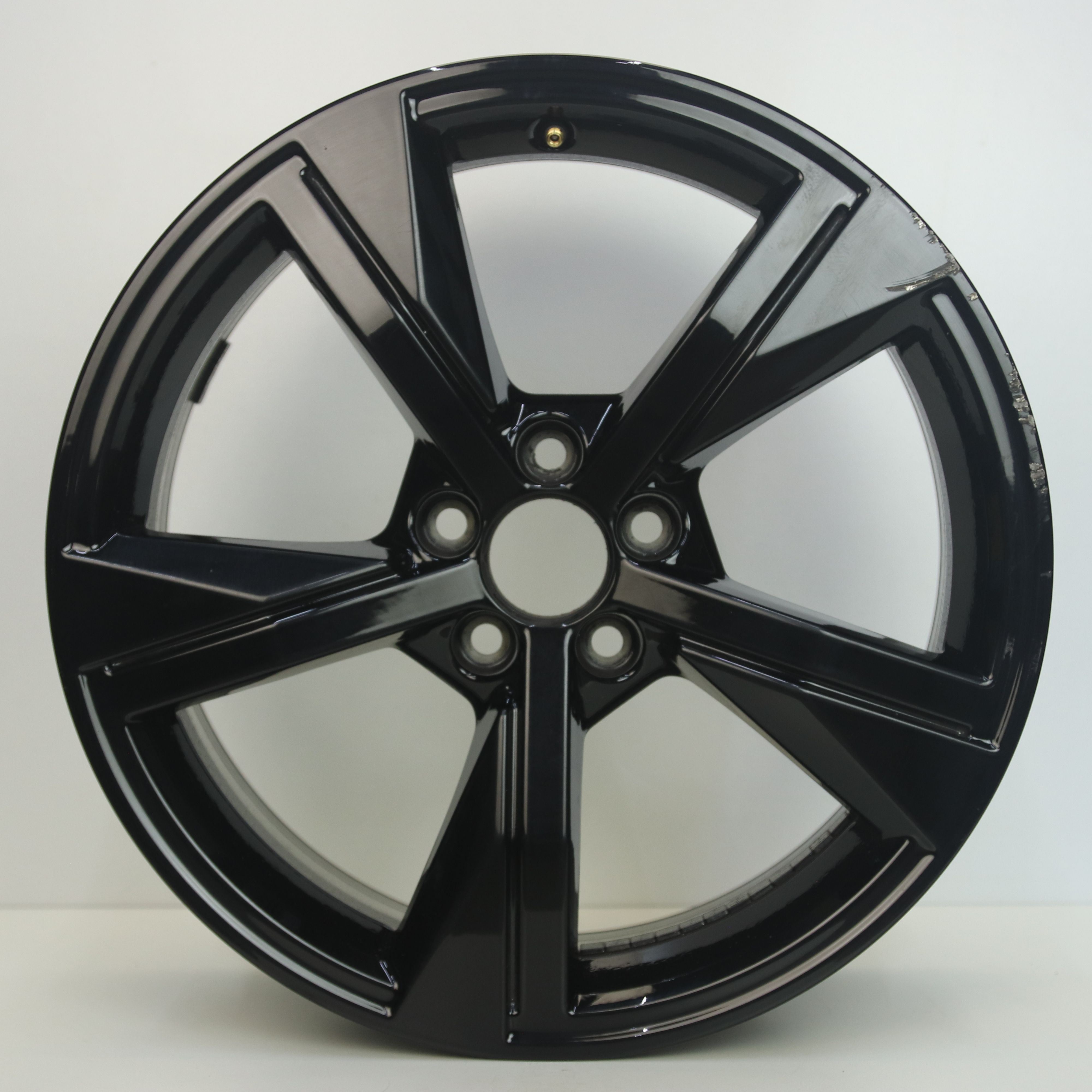 OS1006960 Originele 17 inch lichtmetalen Audi A1 velgen 7.50X17 5X100 ET46.0 NB57.10 Zwart