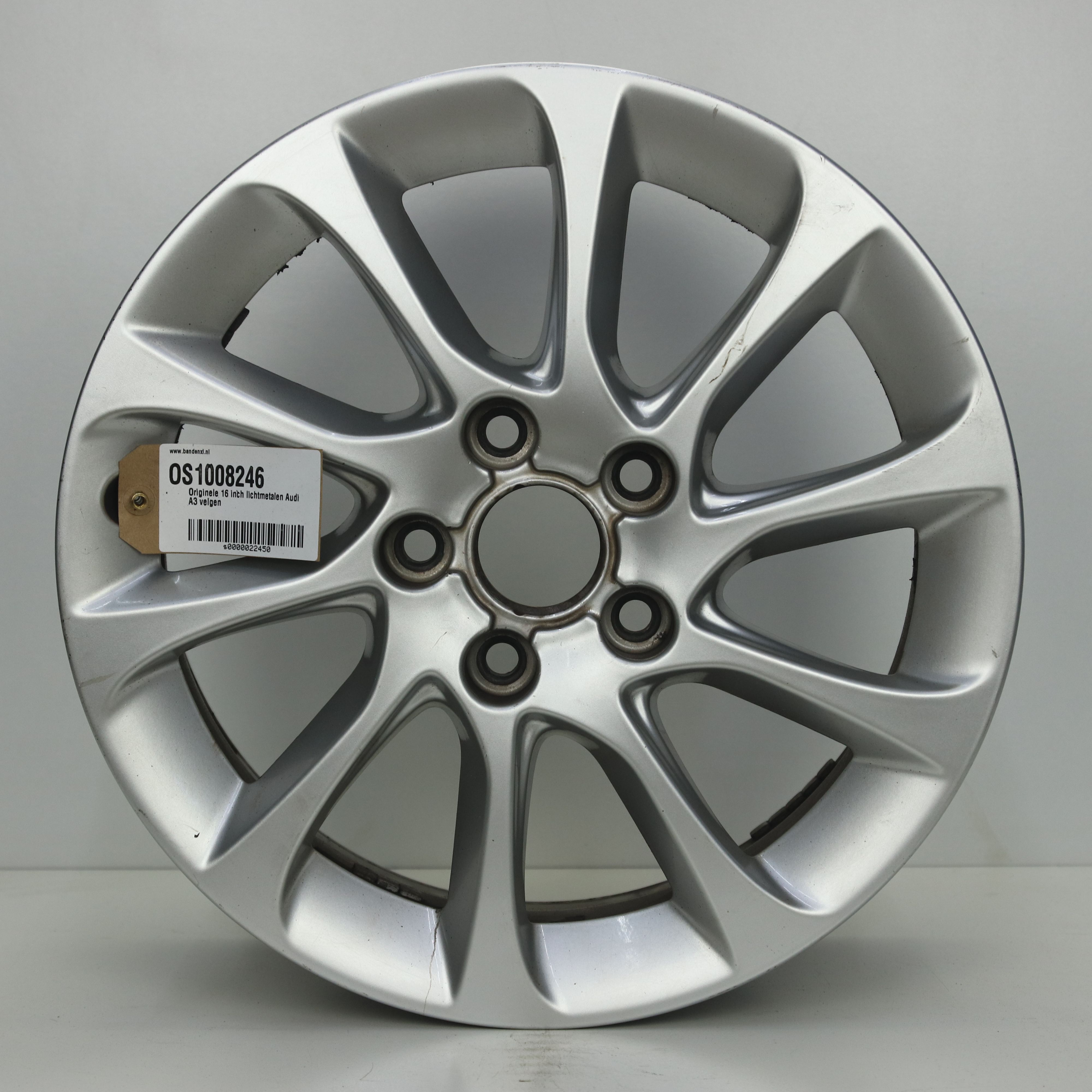 OS1008246 Originele 16 inch lichtmetalen Audi A3 velgen 6.50X16 5X112 ET46.0 NB57.10 Zilver