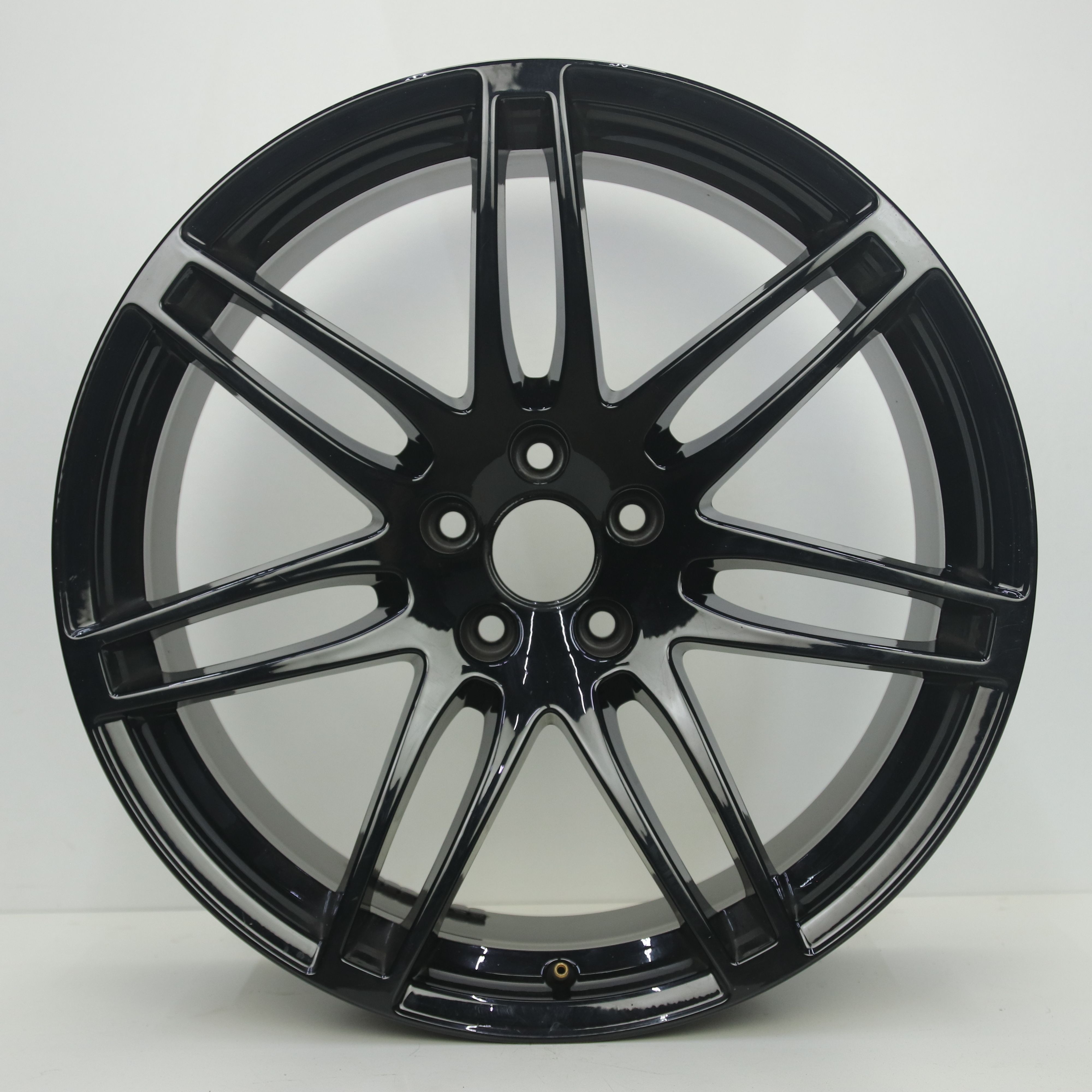 IN1003303 Originele 20 inch lichtmetalen Audi A5 velgen 9.00X20 5X112 ET29.0 NB66.60 Zwart