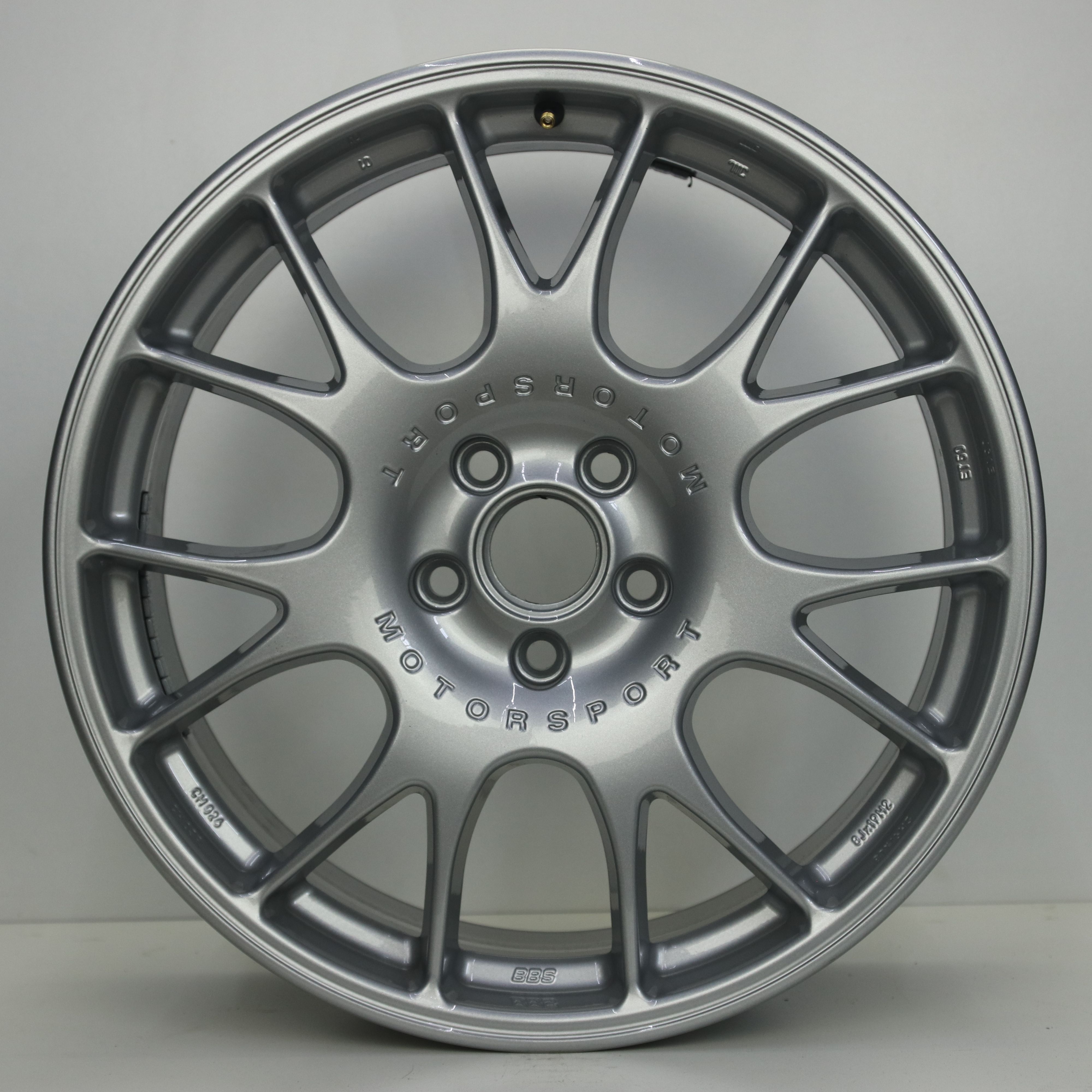 IN1003304 Set 19 inch lichtmetalen BBS CH026 velgen 8.00X19 5X112 ET50.0 NB57.10 Zilver