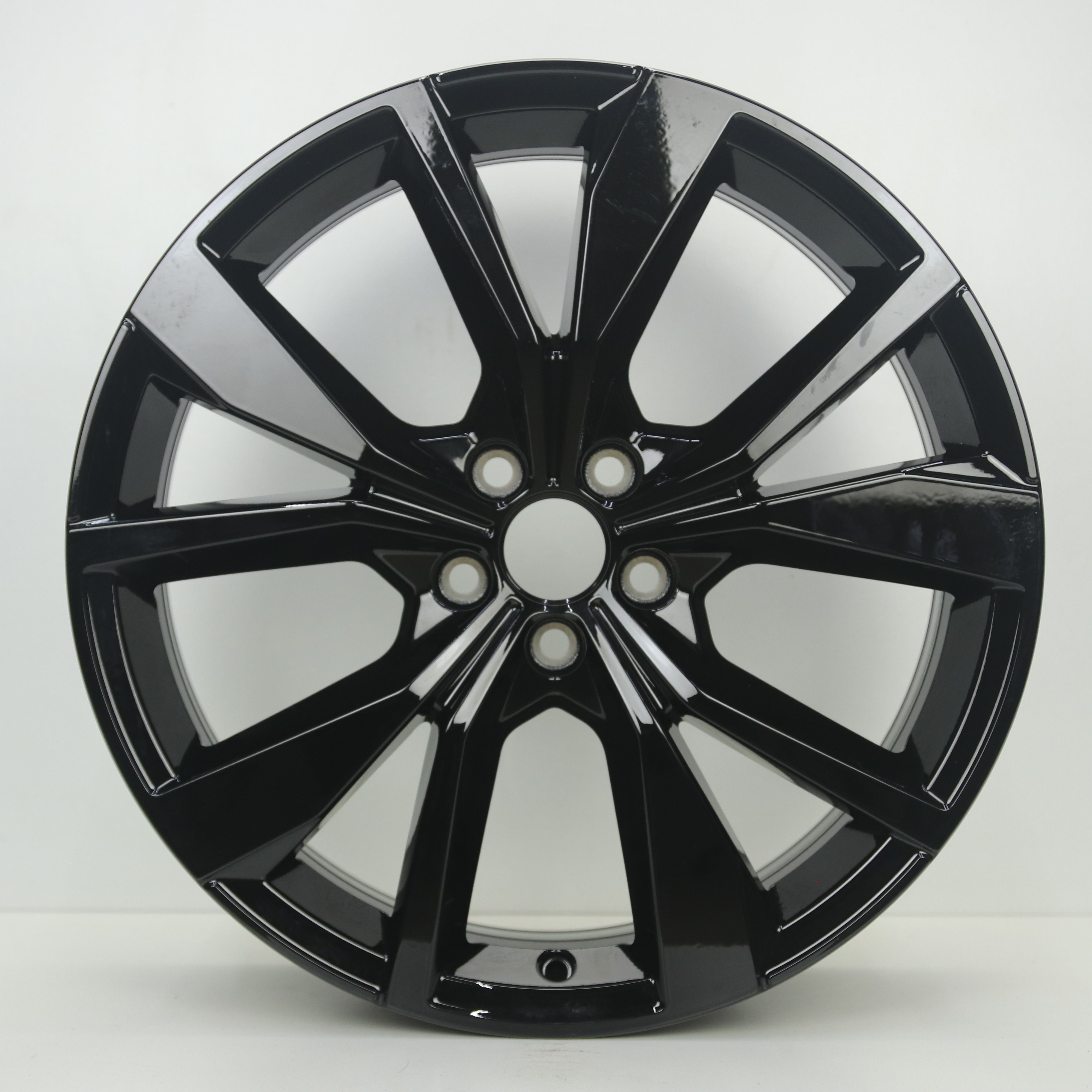 OS1007790 Originele 18 inch lichtmetalen Volkswagen T-Cross velgen 7.00X18 5X100 ET39.0 NB57.10 Zwart