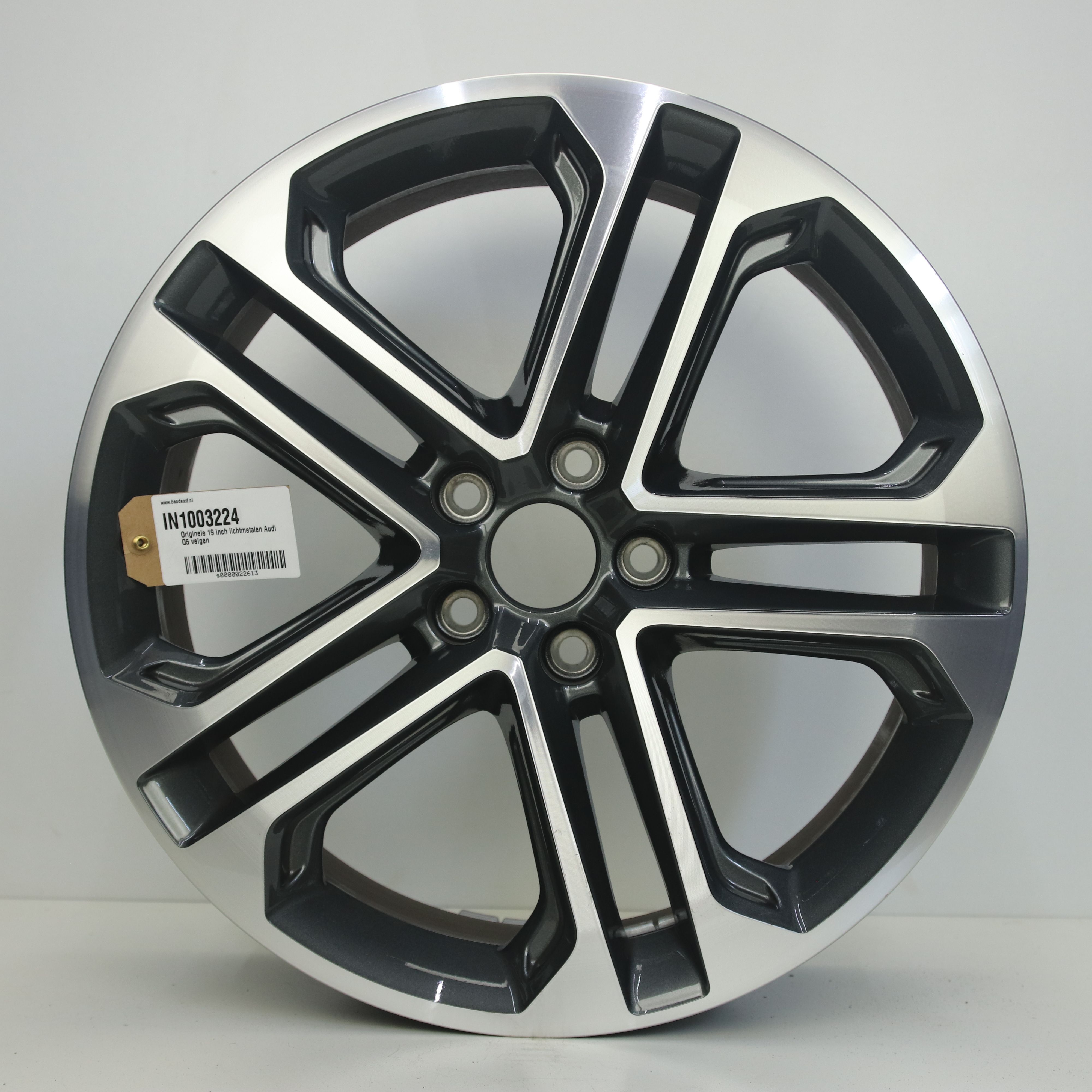 IN1003224 Originele 19 inch lichtmetalen Audi Q5 velgen 8.00X19 5X112 ET39.0 NB66.60 Antraciet Gepolijst