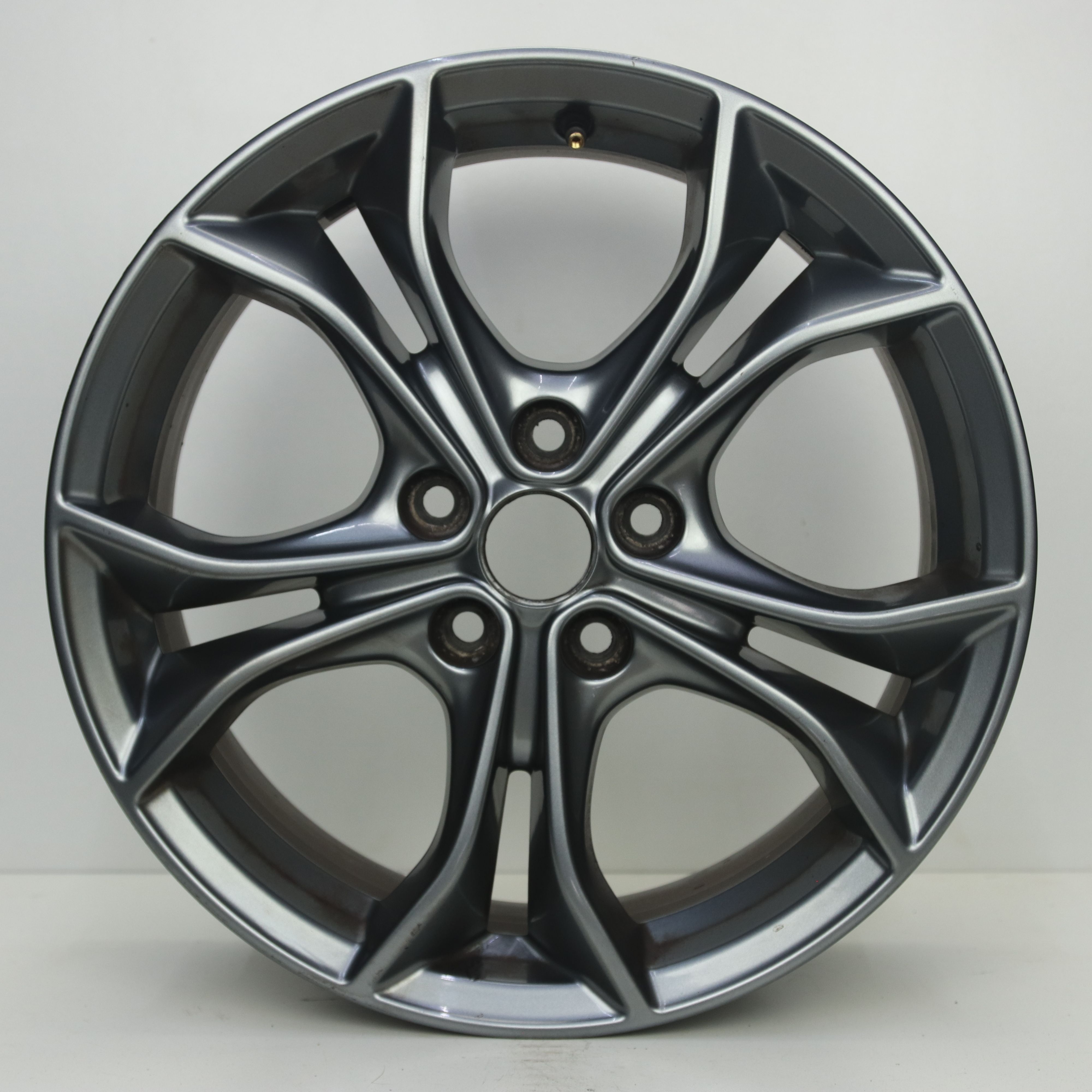IN1003268 Originele 17 inch lichtmetalen Ford Focus velgen 7.00X17 5X108 ET50.0 NB63.40 Antraciet