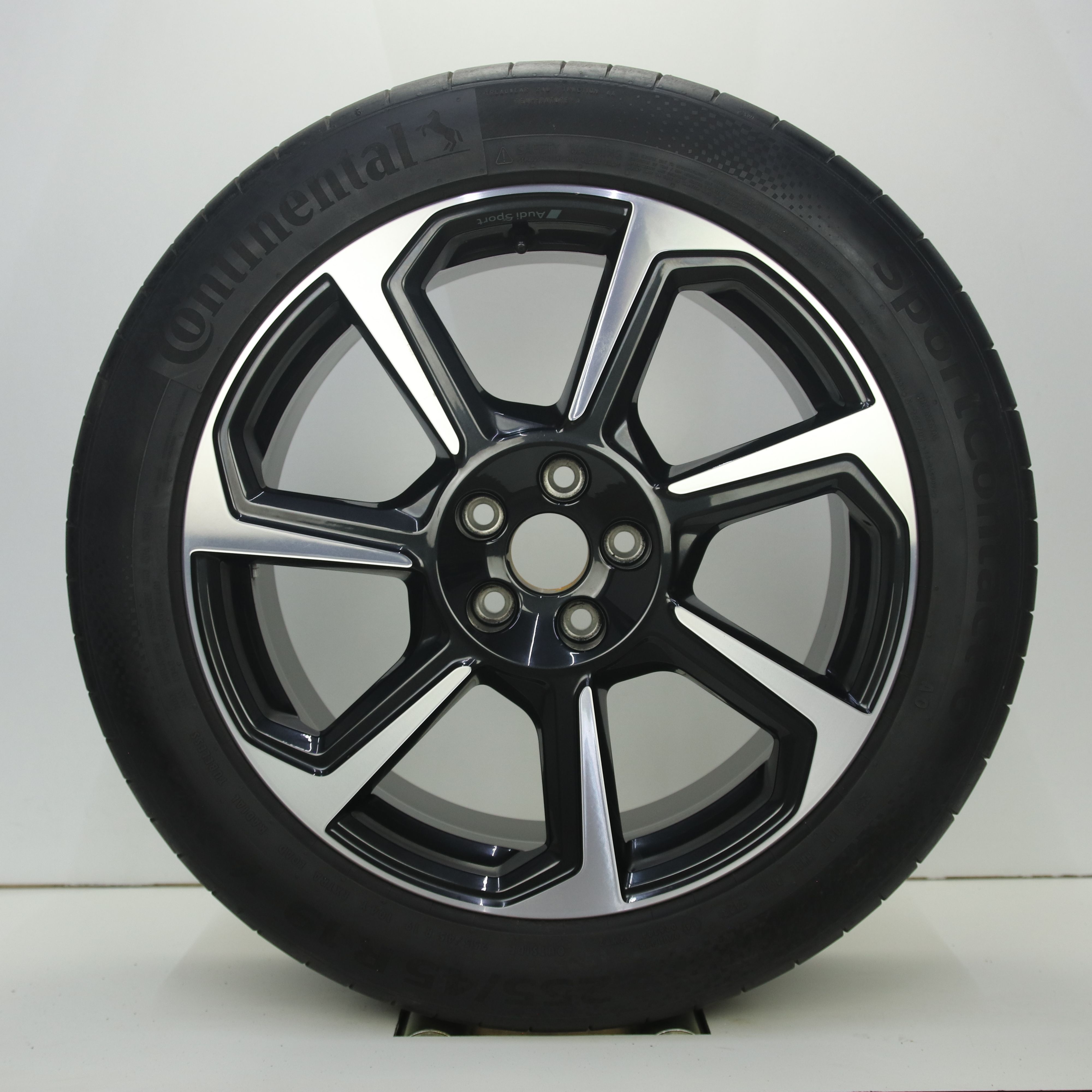 OS1008456 Originele 19 inch lichtmetalen Audi Q3 velgen 8.50X19 5X112 ET38.0 NB57.10 Zwart gepolijst