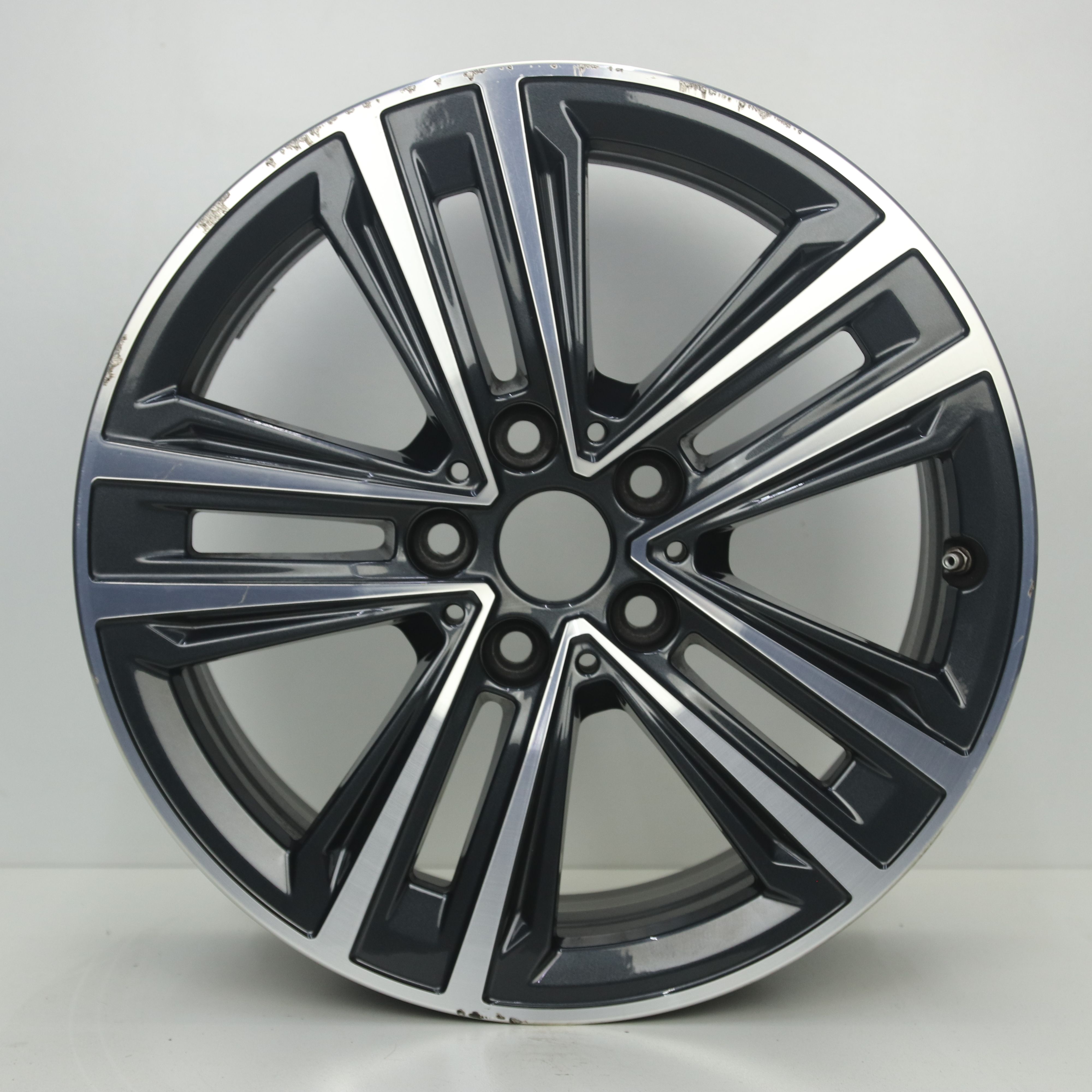 OS1008071 Originele 17 inch lichtmetalen BMW 1-serie styling 548 velgen 7.50X17 5X112 ET54.0 NB66.60 Antraciet gepolijst
