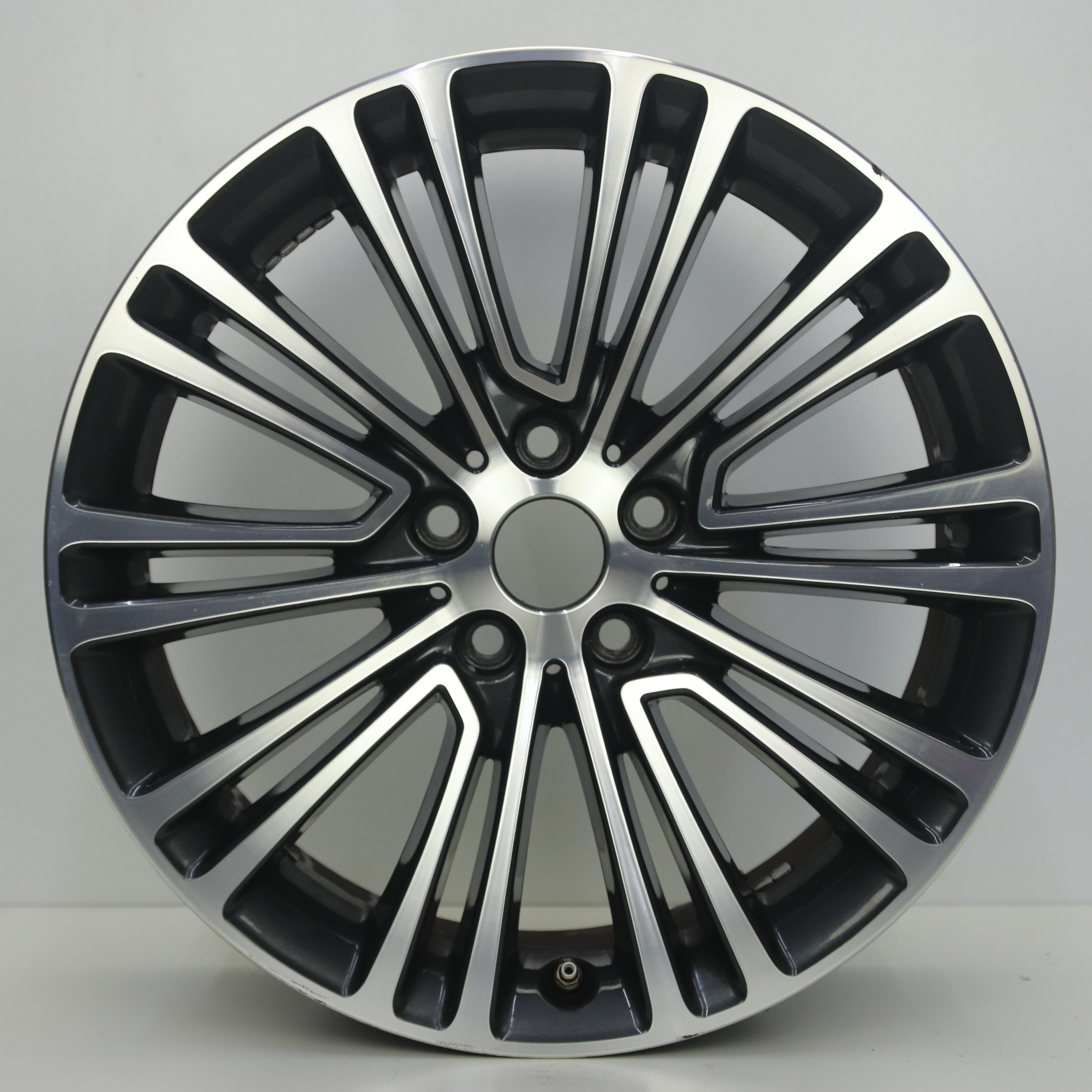 IN1003243 Originele 18 inch lichtmetalen BMW 5-serie styling 634 velgen 8.00X18 5X112 ET30.0 NB66.60 Antraciet Gepolijst