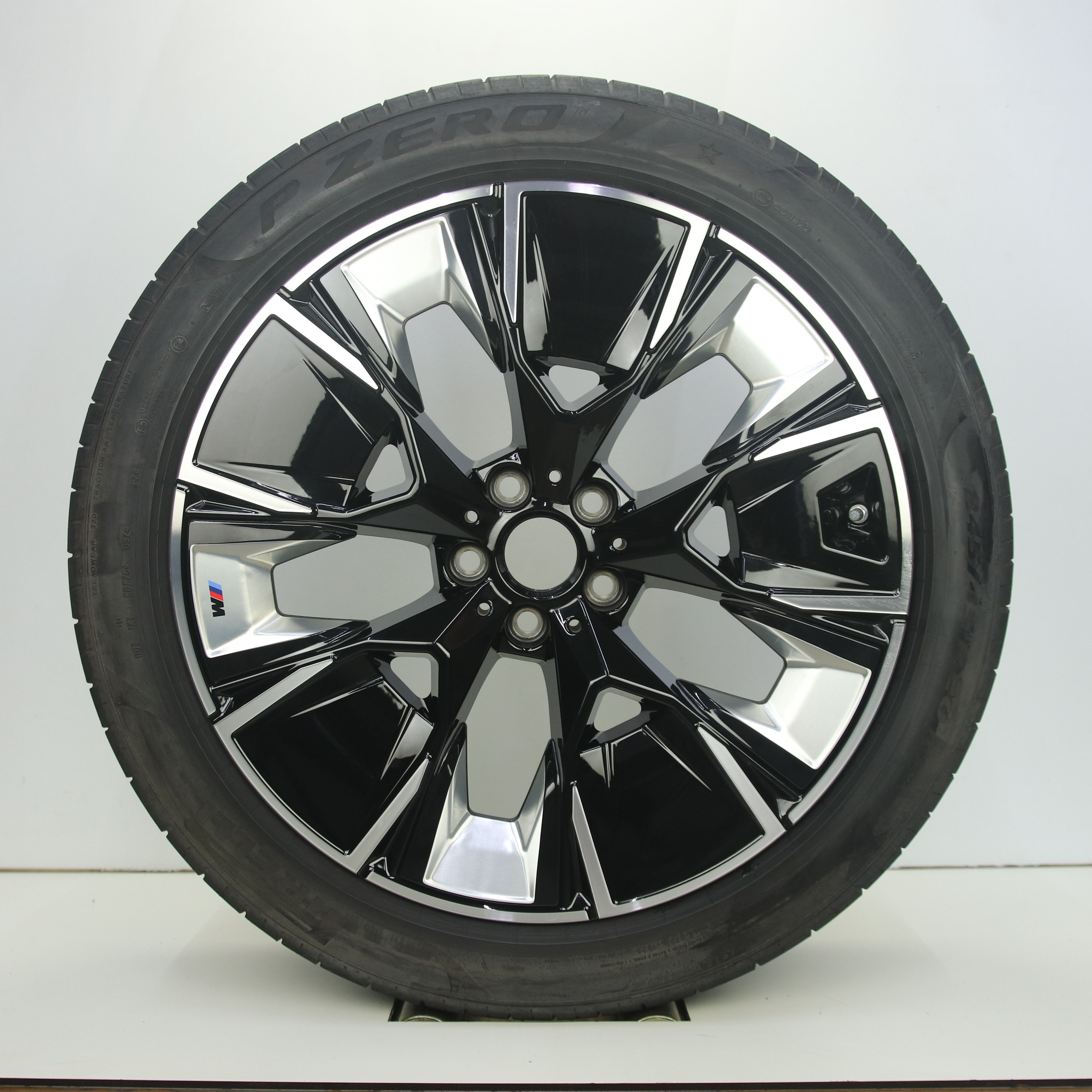OS1008169 Originele 20 inch lichtmetalen BMW iX3 styling 890M velgen 8.00X20 5X112 ET26.0 NB66.60 Zwart gepolijst