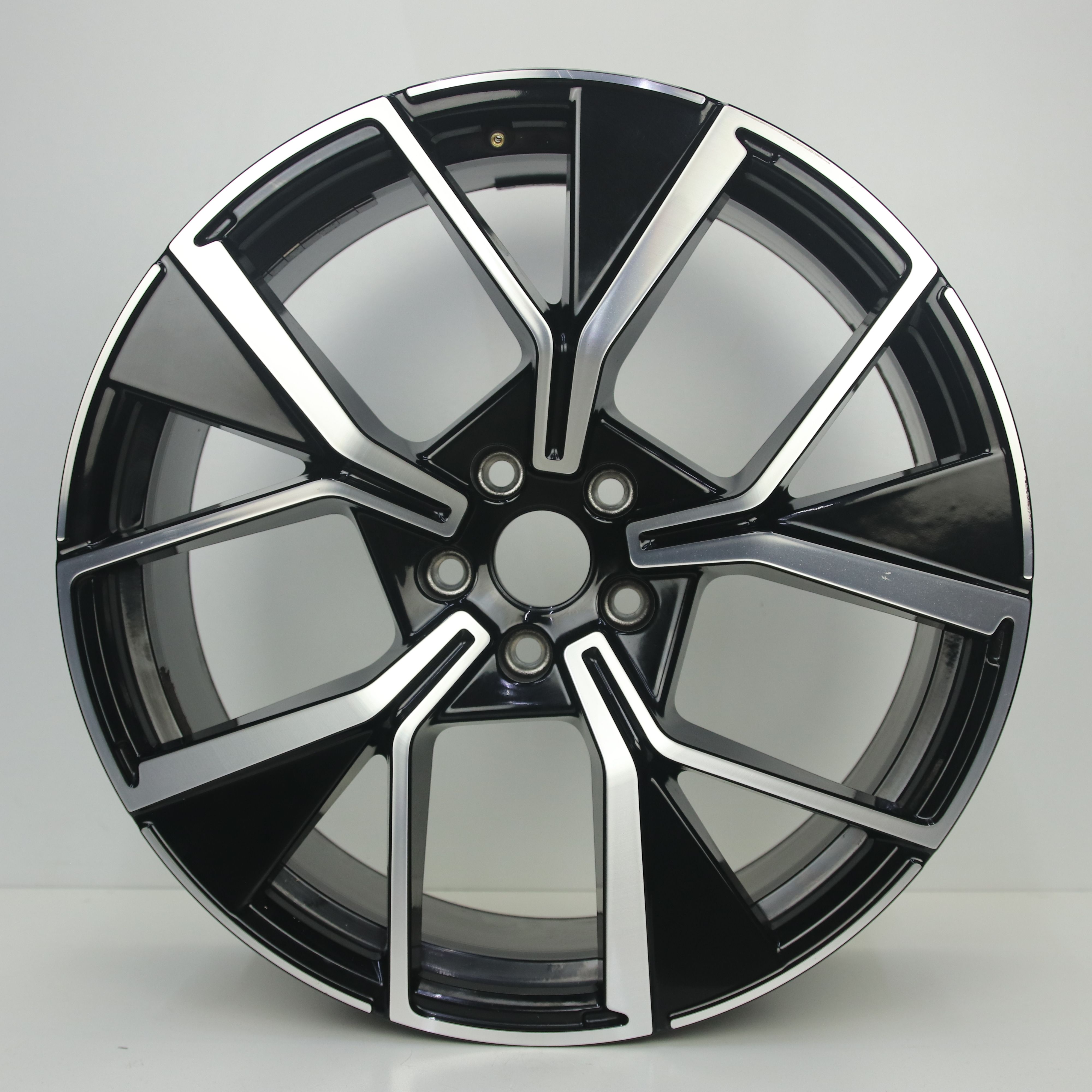 OS1008566 Originele 20 inch lichtmetalen Volkswagen Tiguan (Leeds) velgen 8.50X20 5X112 ET38.0 NB66.60 Zwart Gepolijst