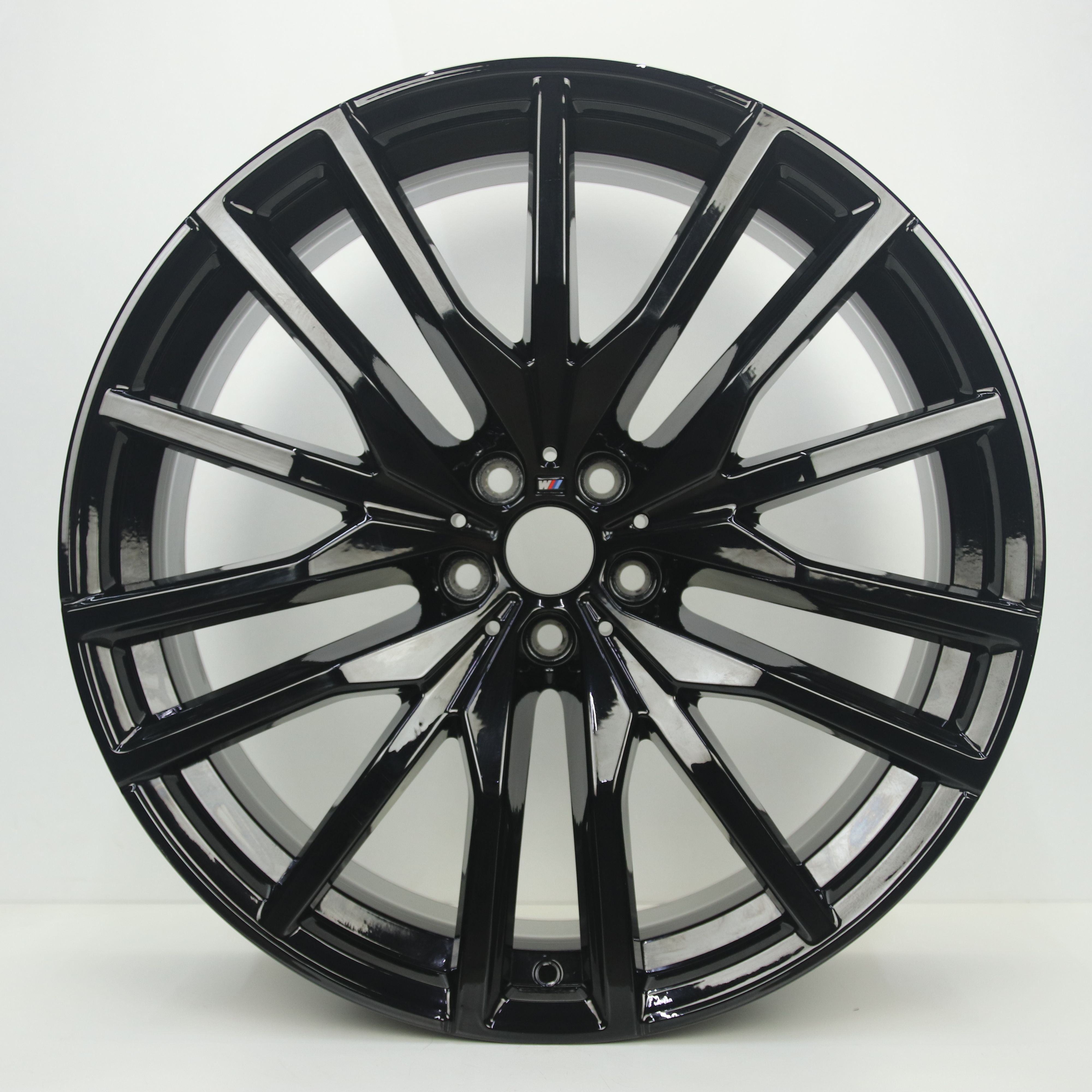 IN1003280 Originele 22 inch lichtmetalen BMW X5/X6 styling 742M velgen (breedset) 9.50X22 5X112 ET37.0 NB66.60 Zwart