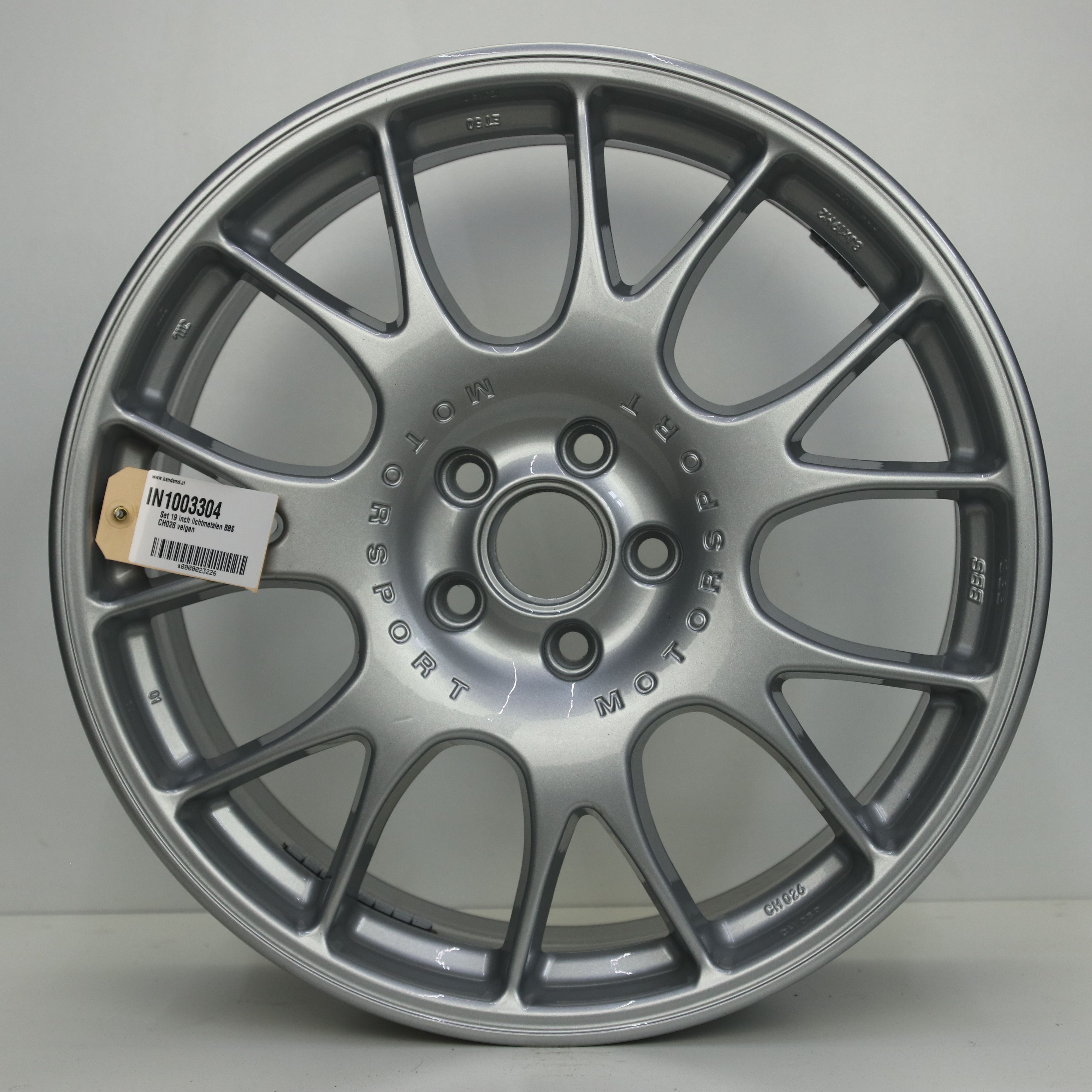 IN1003304 Set 19 inch lichtmetalen BBS CH026 velgen 8.00X19 5X112 ET50.0 NB57.10 Zilver