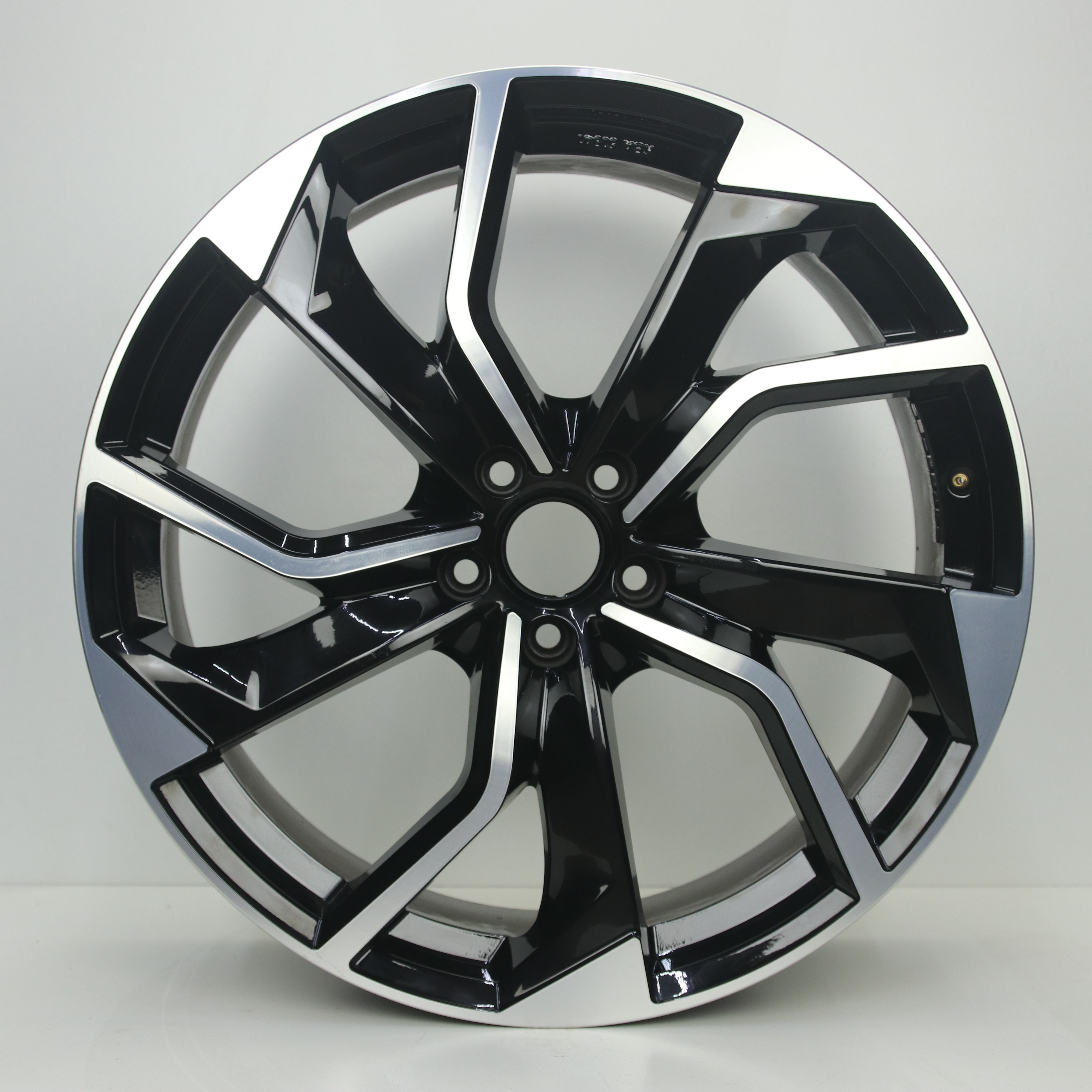 OS1008072 Set 21 inch lichtmetalen GMP Rebel velgen 8.50X21 5X112 ET38.0 NB66.60 Zwart gepolijst