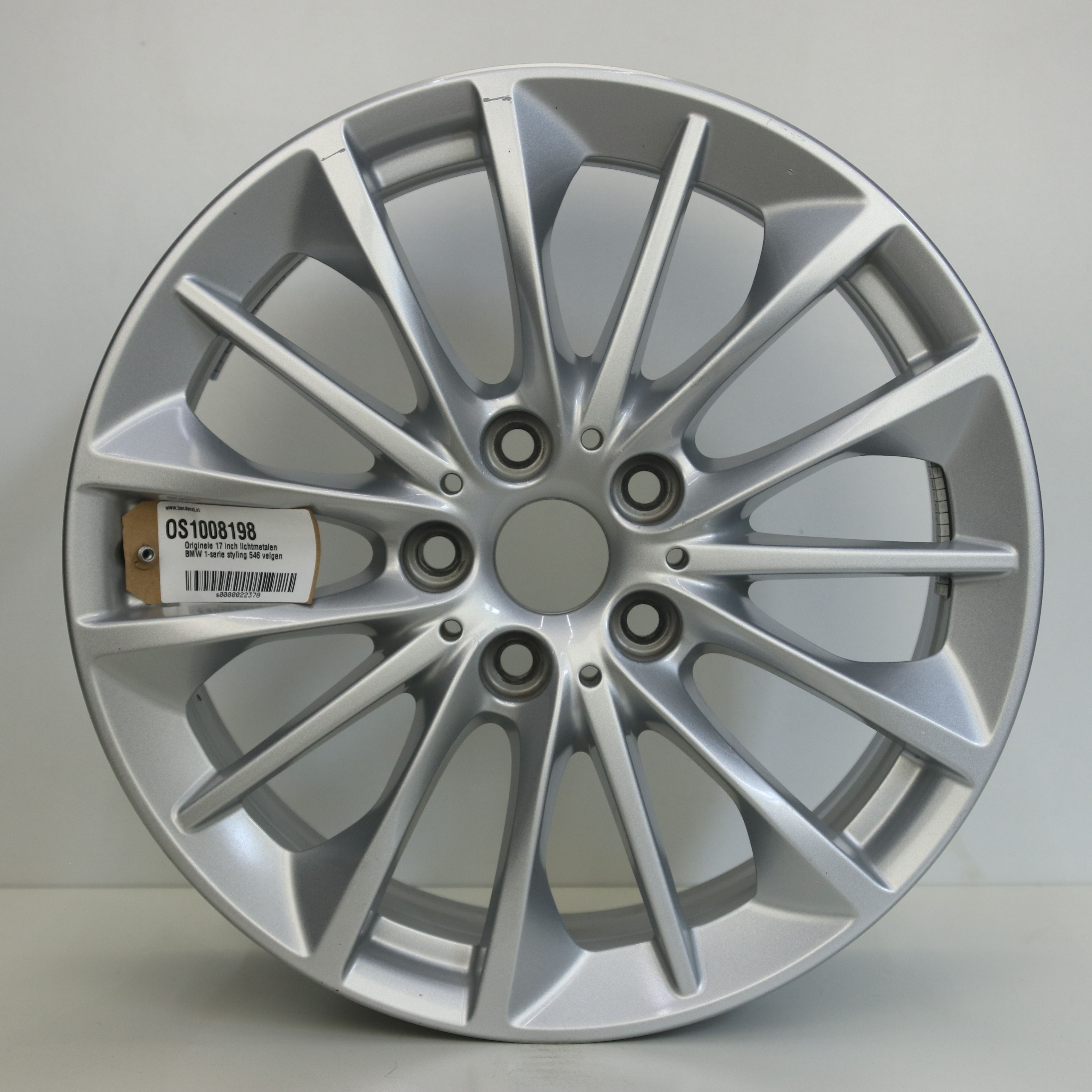 OS1008198 Originele 17 inch lichtmetalen BMW 1-serie styling 546 velgen 7.50X17 5X112 ET54.0 NB66.60 Zilver