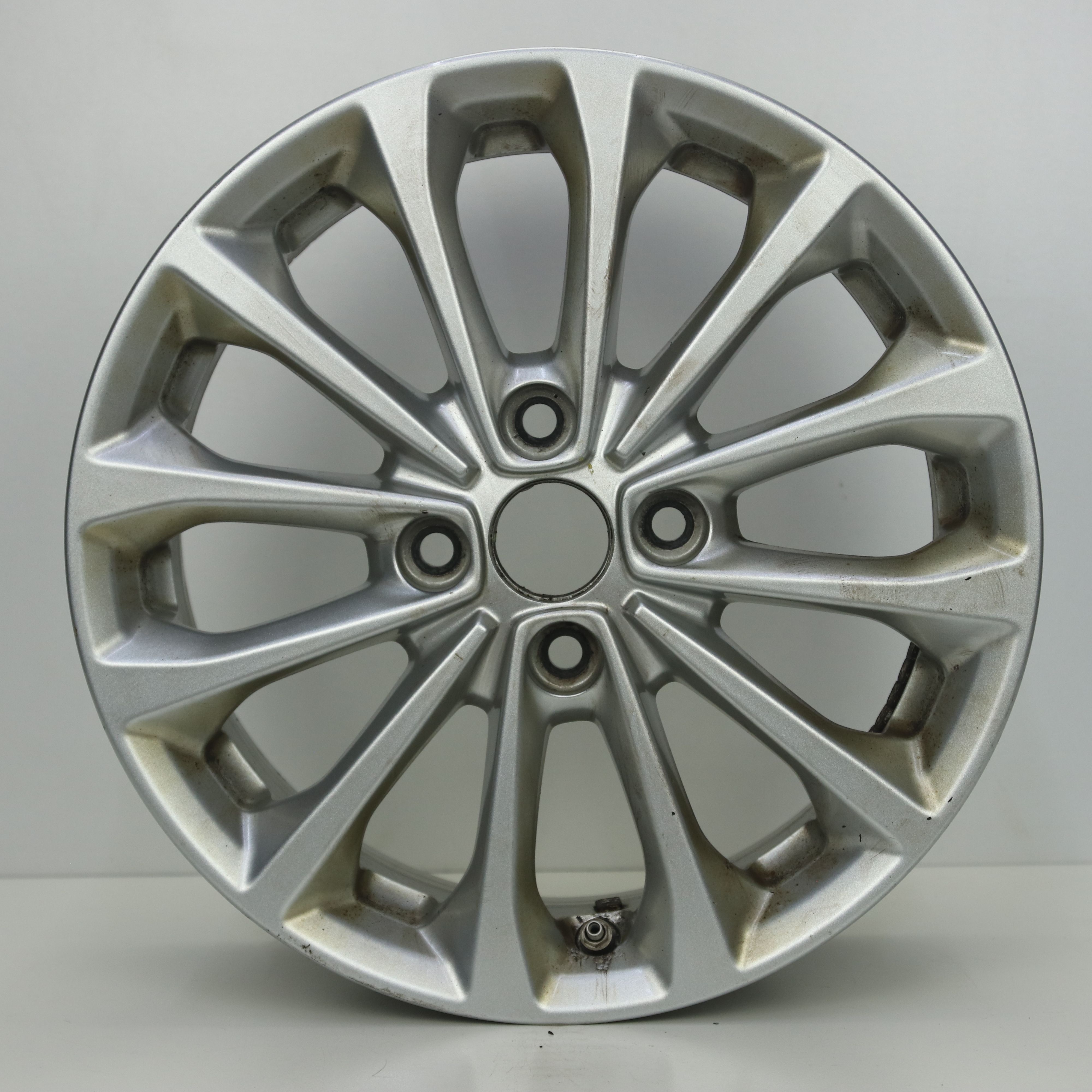 OS1008395 Originele 16 inch lichtmetalen Ford Fiesta velgen 6.50X16 4X108 ET47.5 NB63.40 Zilver