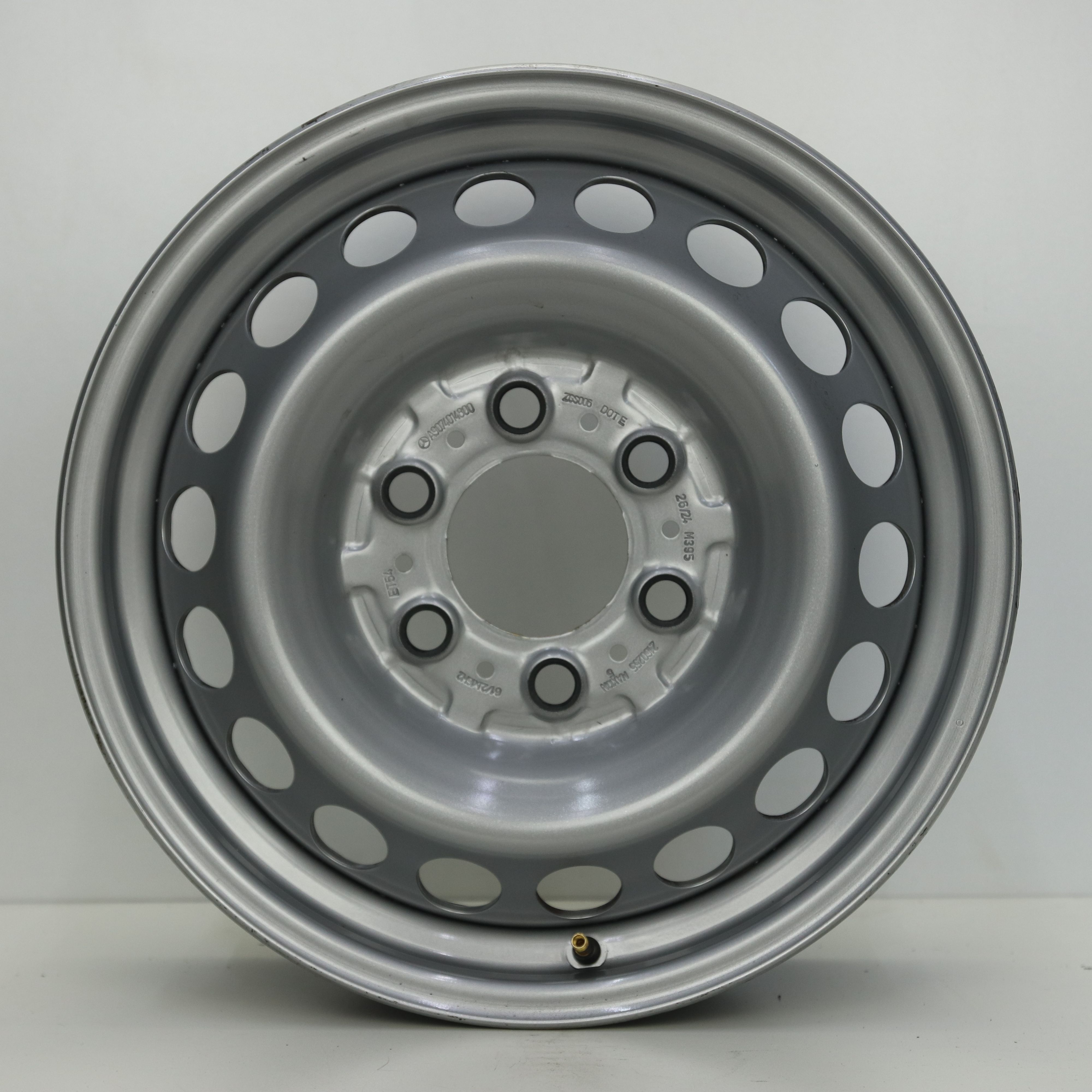 IN1003244 Originele 16 inch stalen Mercedes-Benz Sprinter velgen 6.50X16 6X130 ET54.0 NB84.10 Zilver