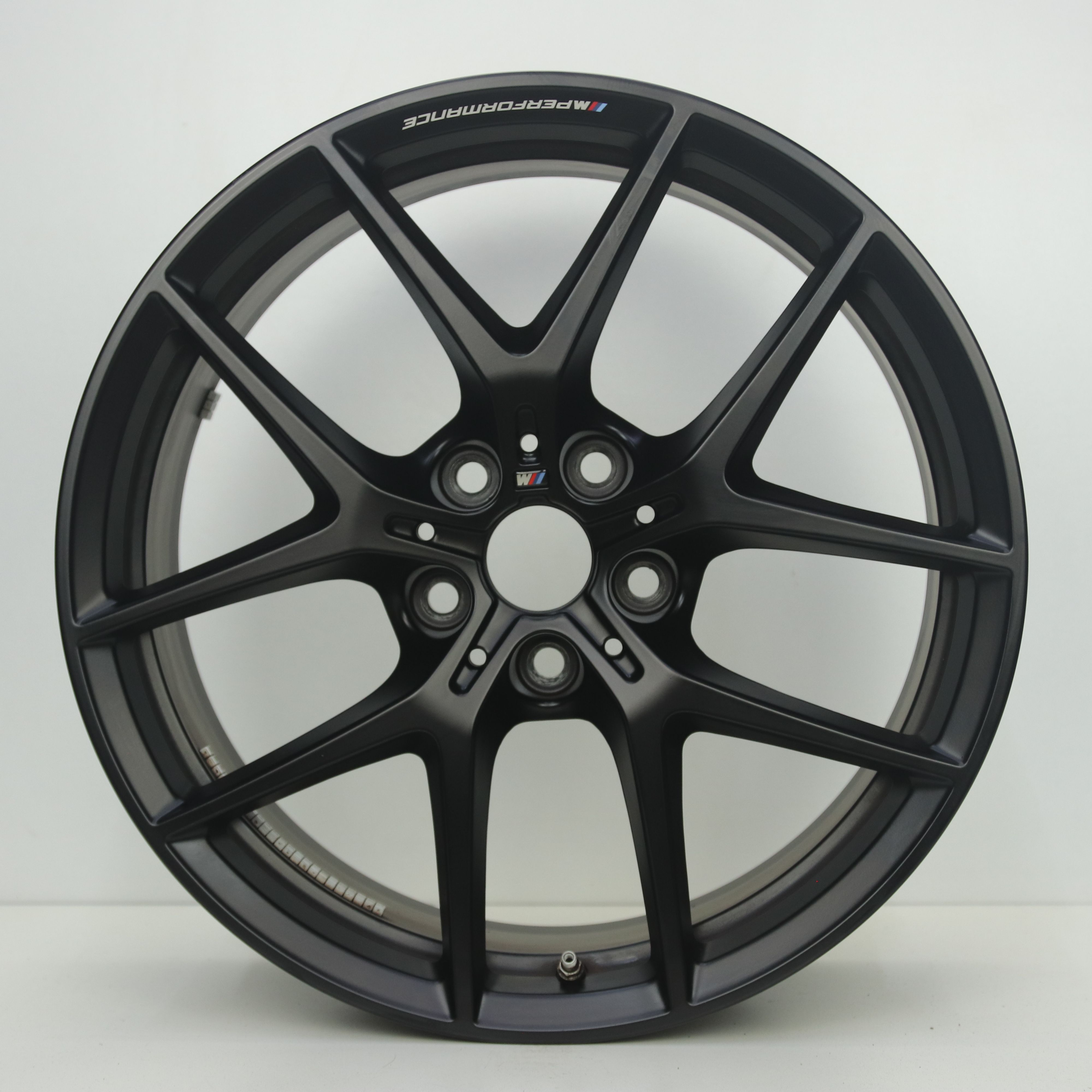IN1003196 Originele 18 inch lichtmetalen BMW 1 / 2-serie styling M554 velgen 8.00X18 5X112 ET54.0 NB66.60 Mat zwart