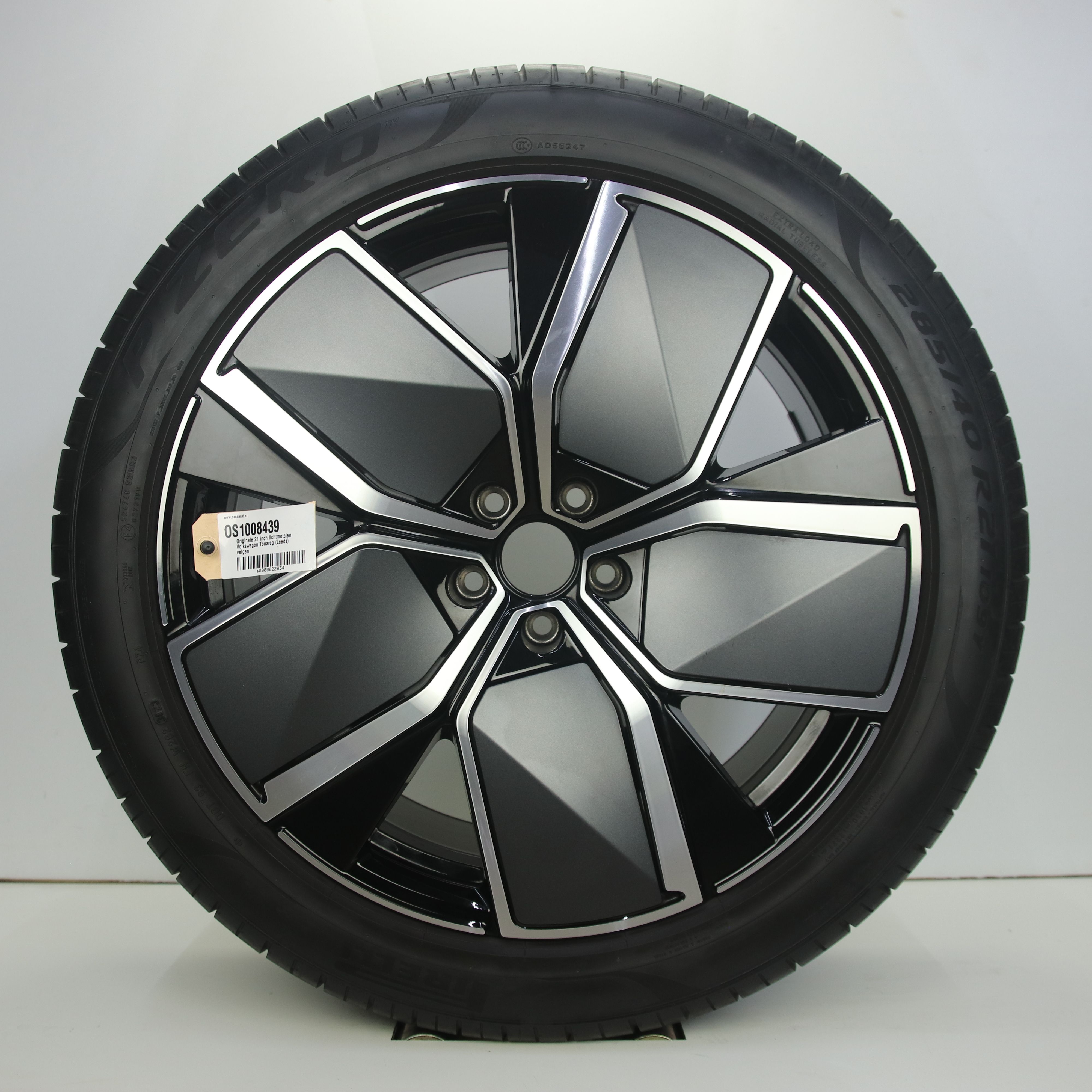 OS1008439 Originele 21 inch lichtmetalen Volkswagen Touareg (Leeds) velgen 9.50X21 5X112 ET31.0 NB66.60 Zwart gepolijst