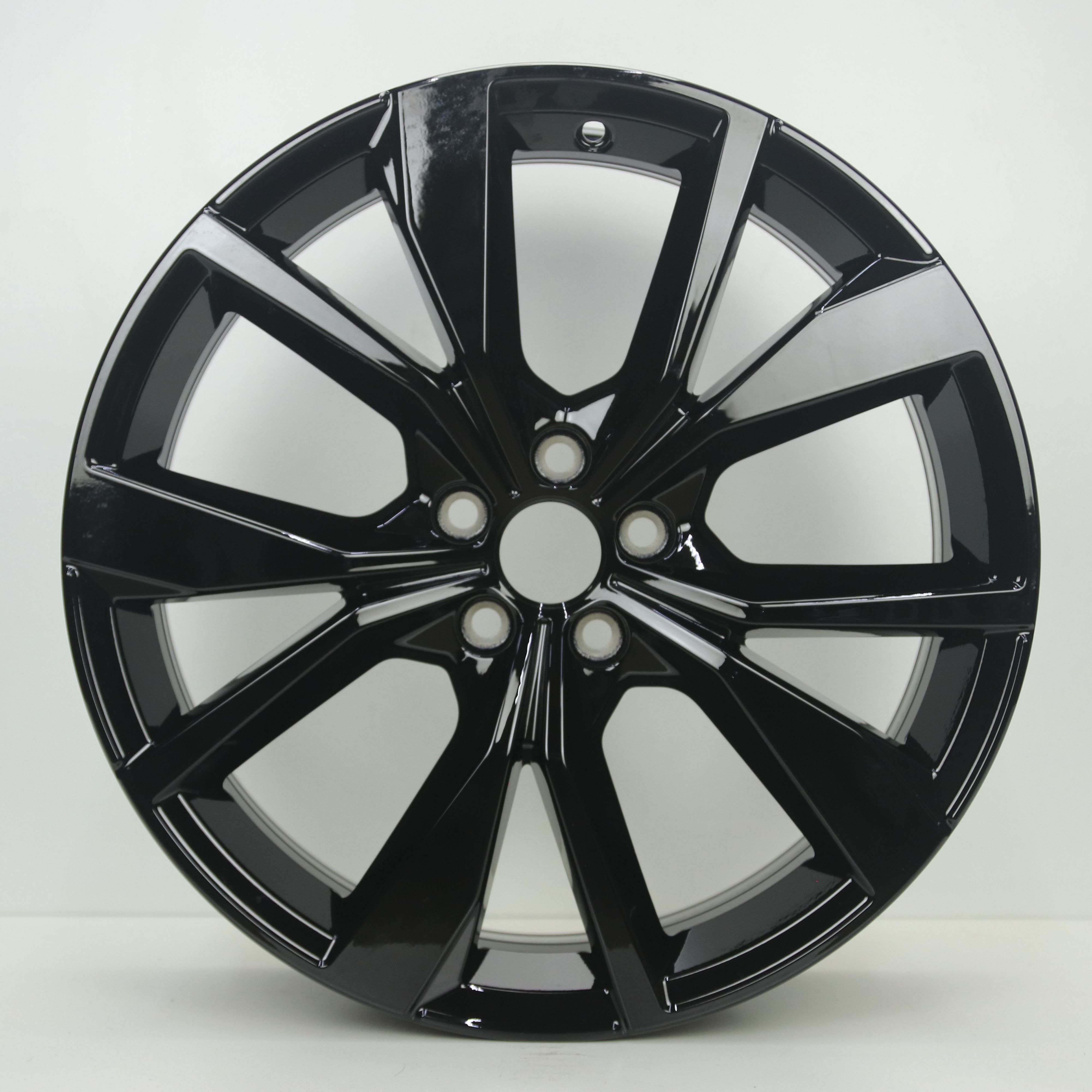 OS1007790 Originele 18 inch lichtmetalen Volkswagen T-Cross velgen 7.00X18 5X100 ET39.0 NB57.10 Zwart