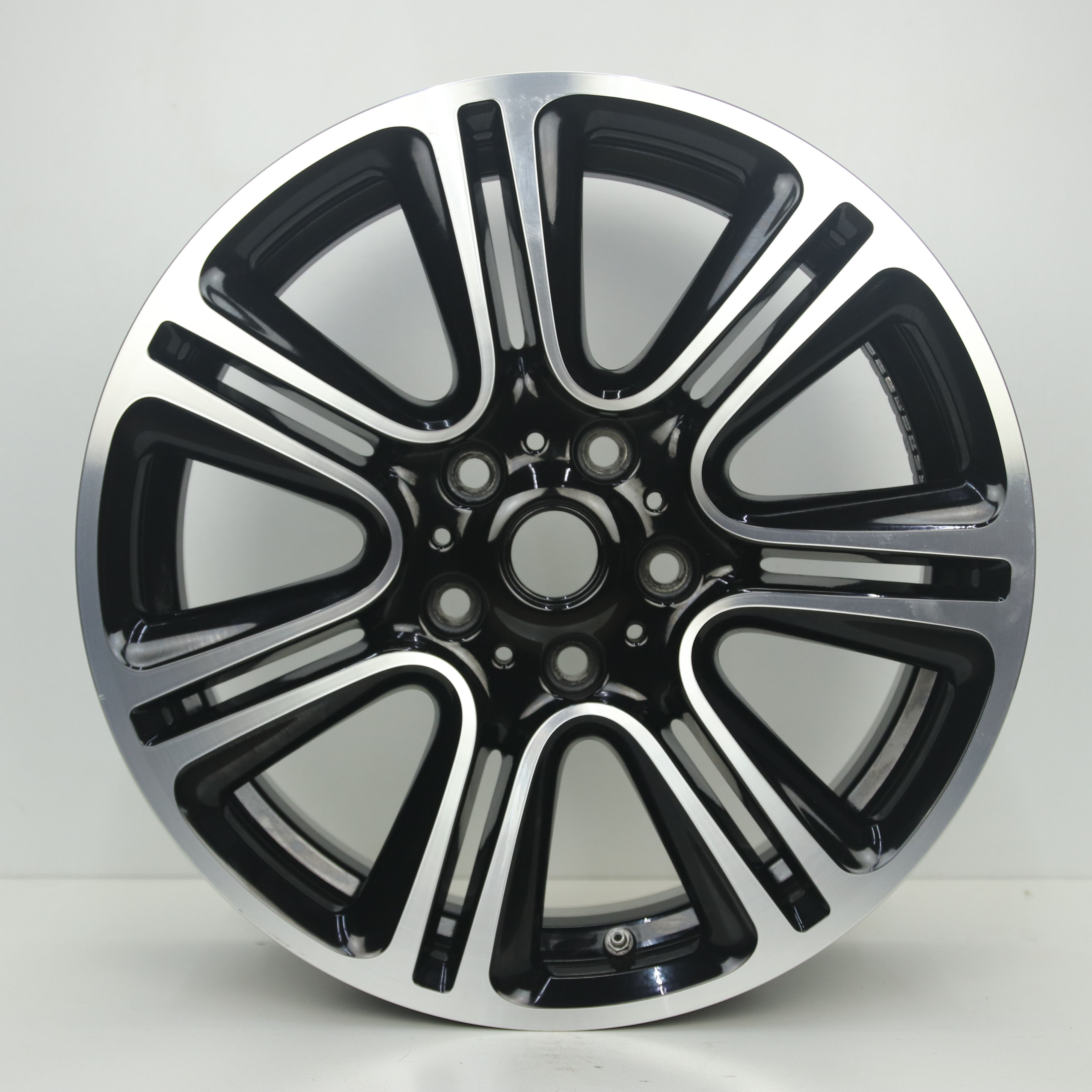 IN1003250 Originele 18 inch lichtmetalen Mini Countryman styling JCW135 velgen 7.50X18 5X120 ET52.0 NB72.60 Zwart Gepolijst