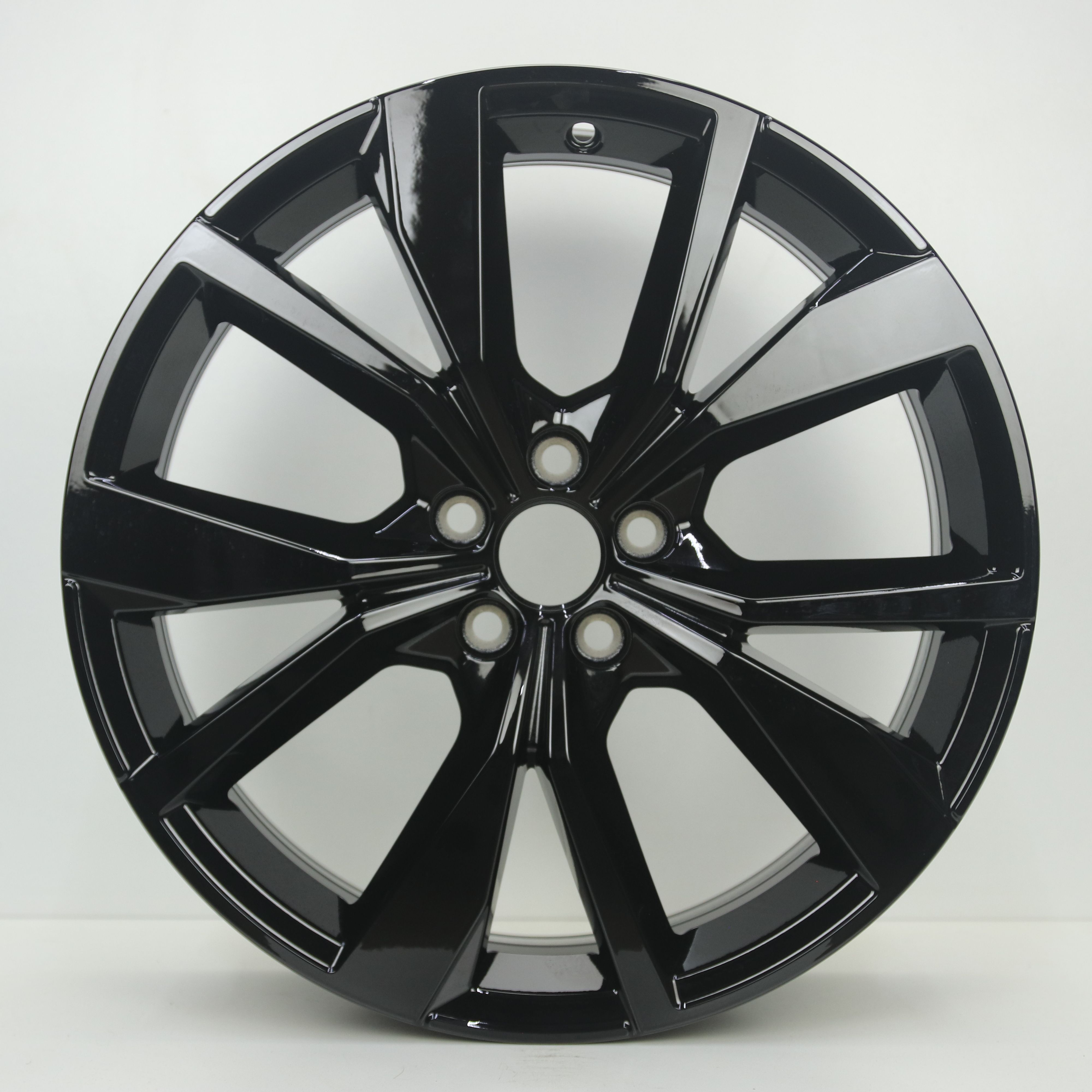 OS1007789 Originele 18 inch lichtmetalen Volkswagen T-Cross velgen 7.00X18 5X100 ET39.0 NB57.10 Zwart