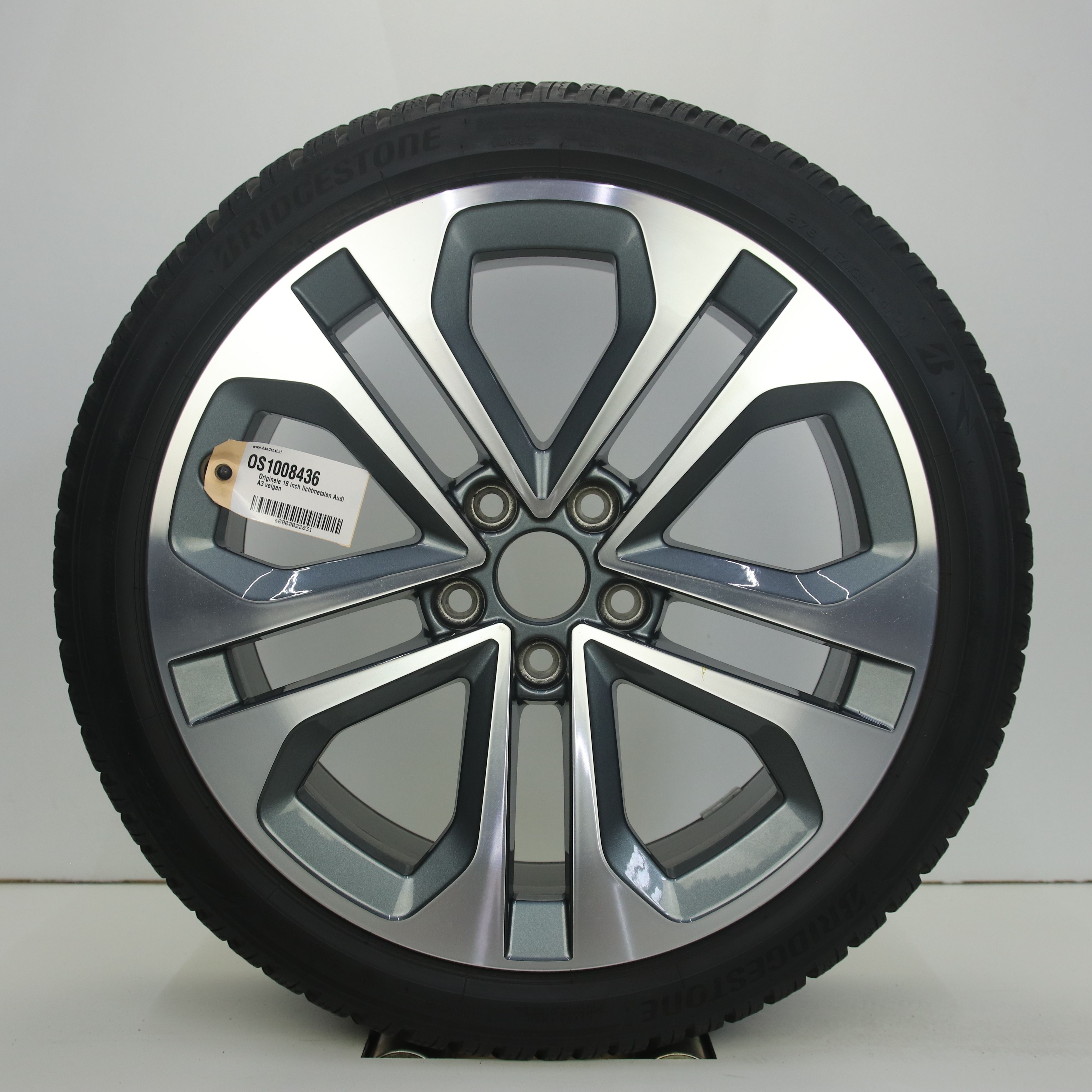 OS1008436 Originele 18 inch lichtmetalen Audi A3 velgen 8.00X18 5X112 ET46.0 NB57.10 Antraciet gepolijst