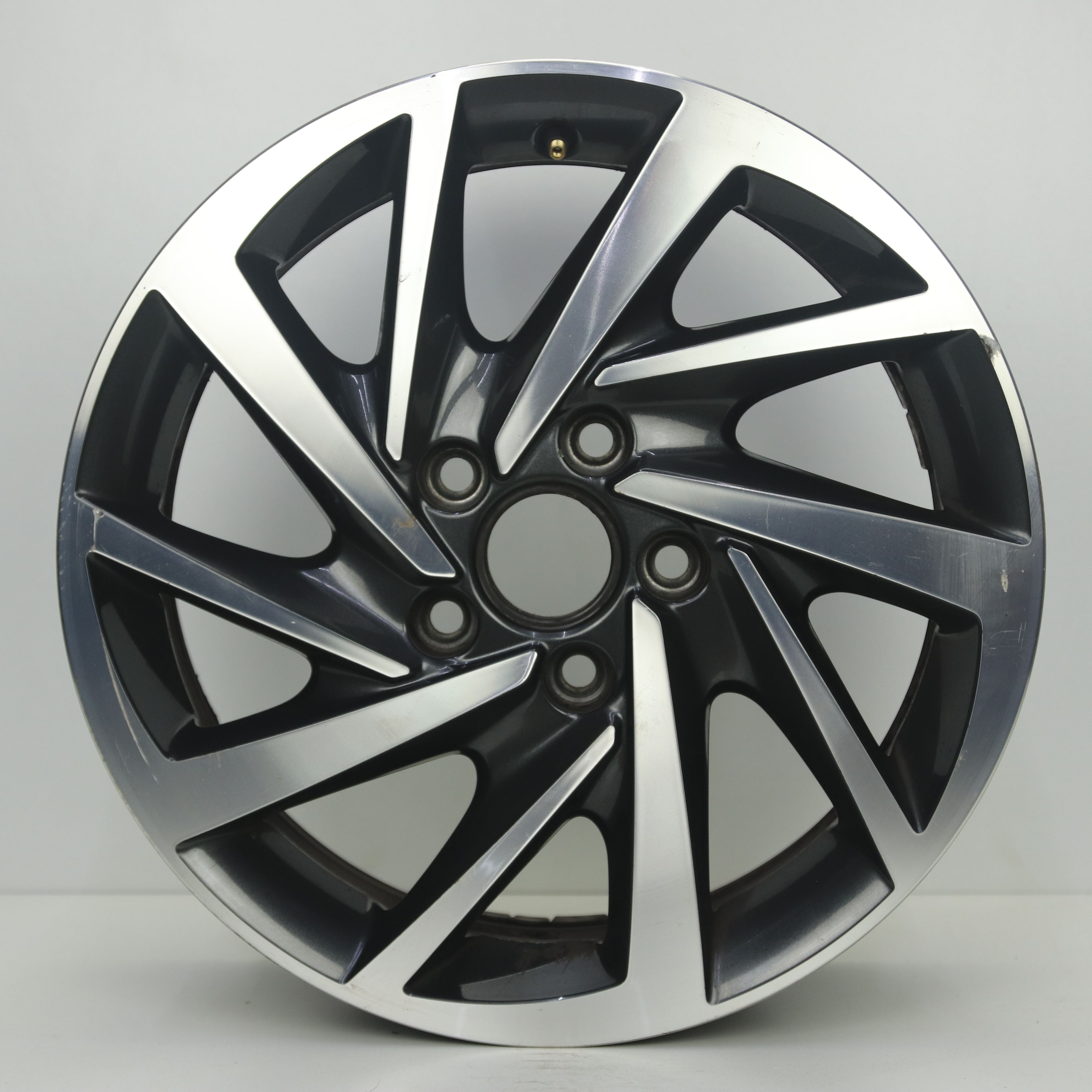 IN1003233 Originele 16 inch lichtmetalen Volkswagen Touran (Woodstock) velgen 6.50X16 5X112 ET48.0 NB57.10 Antraciet gepolijst