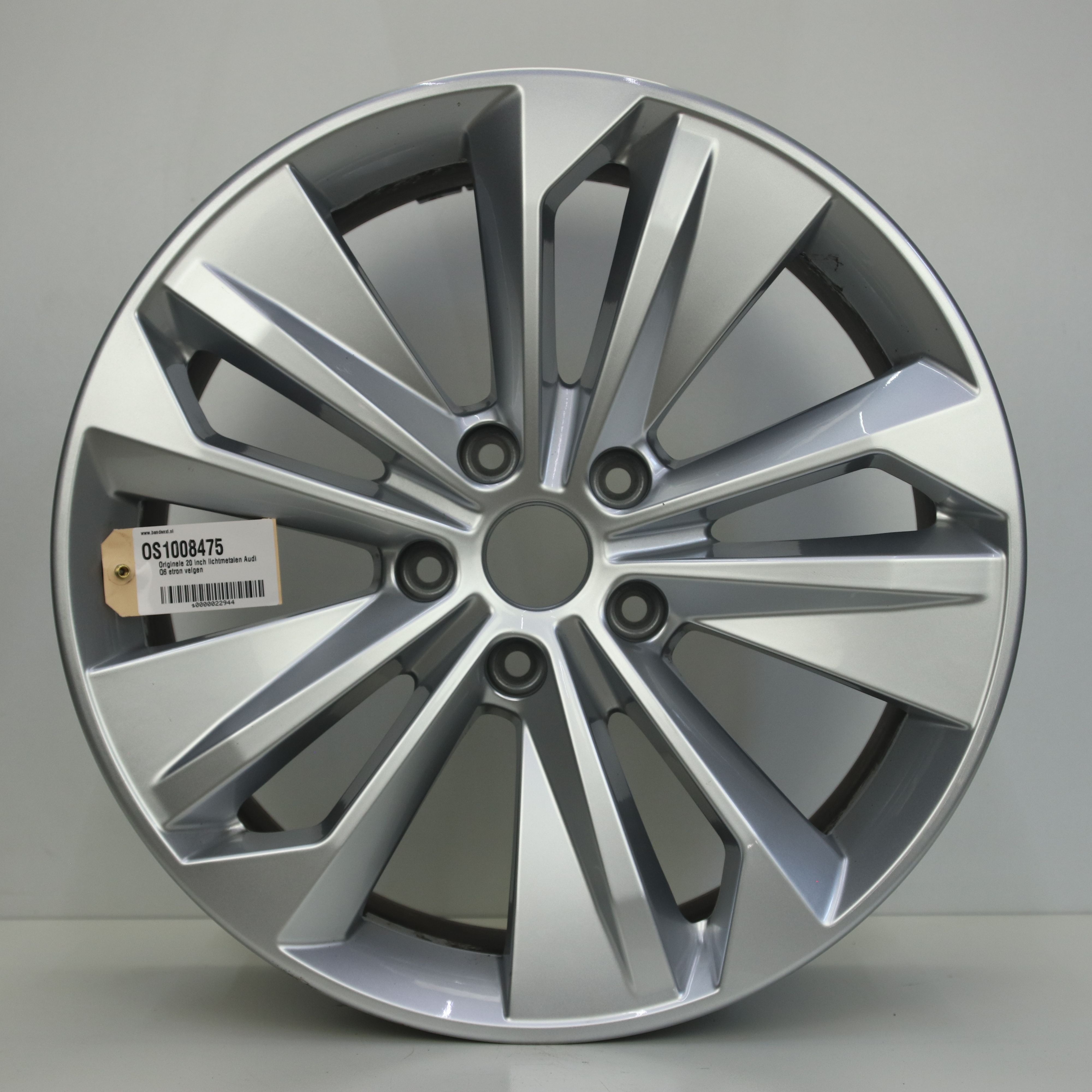 OS1008475 Originele 20 inch lichtmetalen Audi Q6 etron velgen 8.50X20 5X130 ET35.0 NB66.50 Zilver