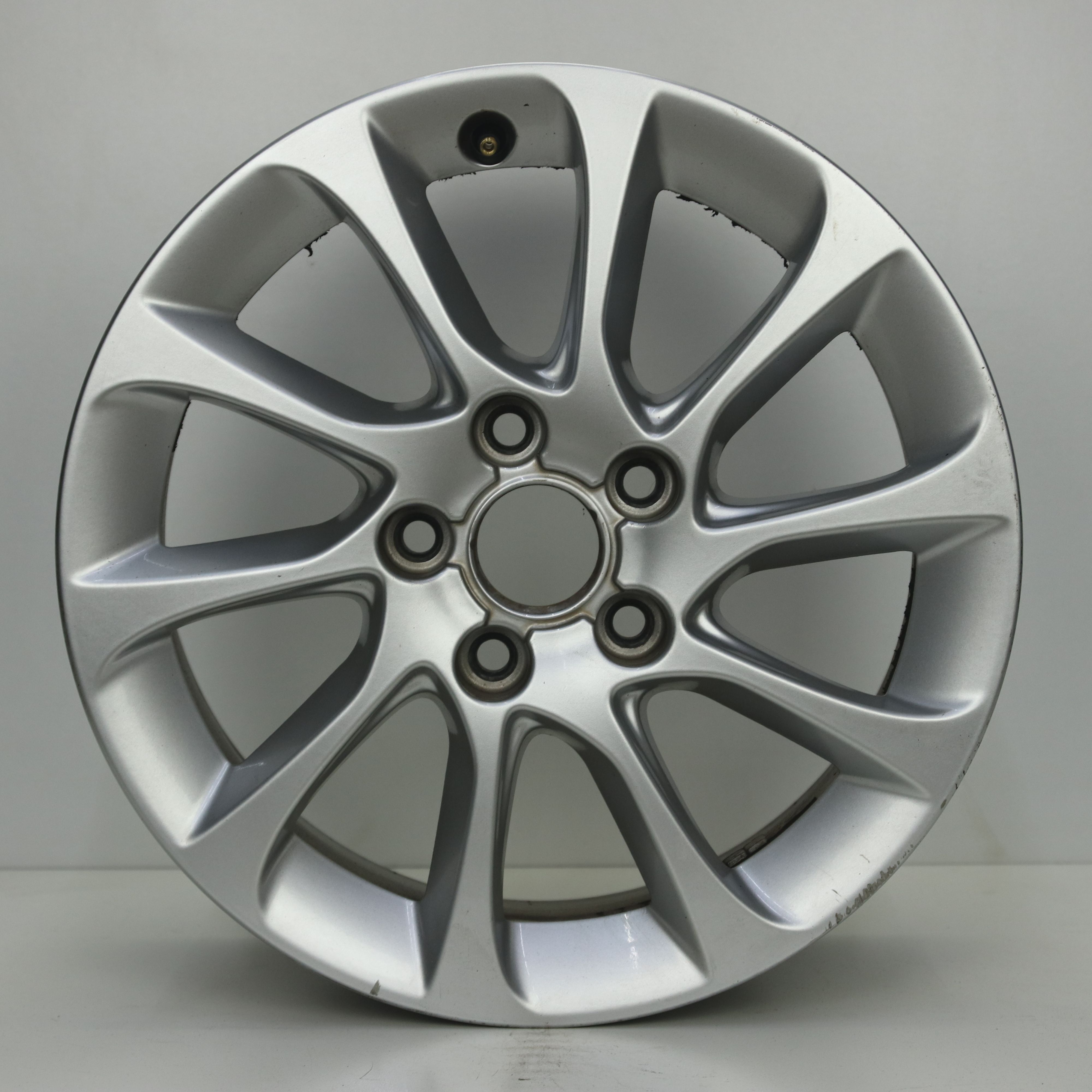OS1008246 Originele 16 inch lichtmetalen Audi A3 velgen 6.50X16 5X112 ET46.0 NB57.10 Zilver