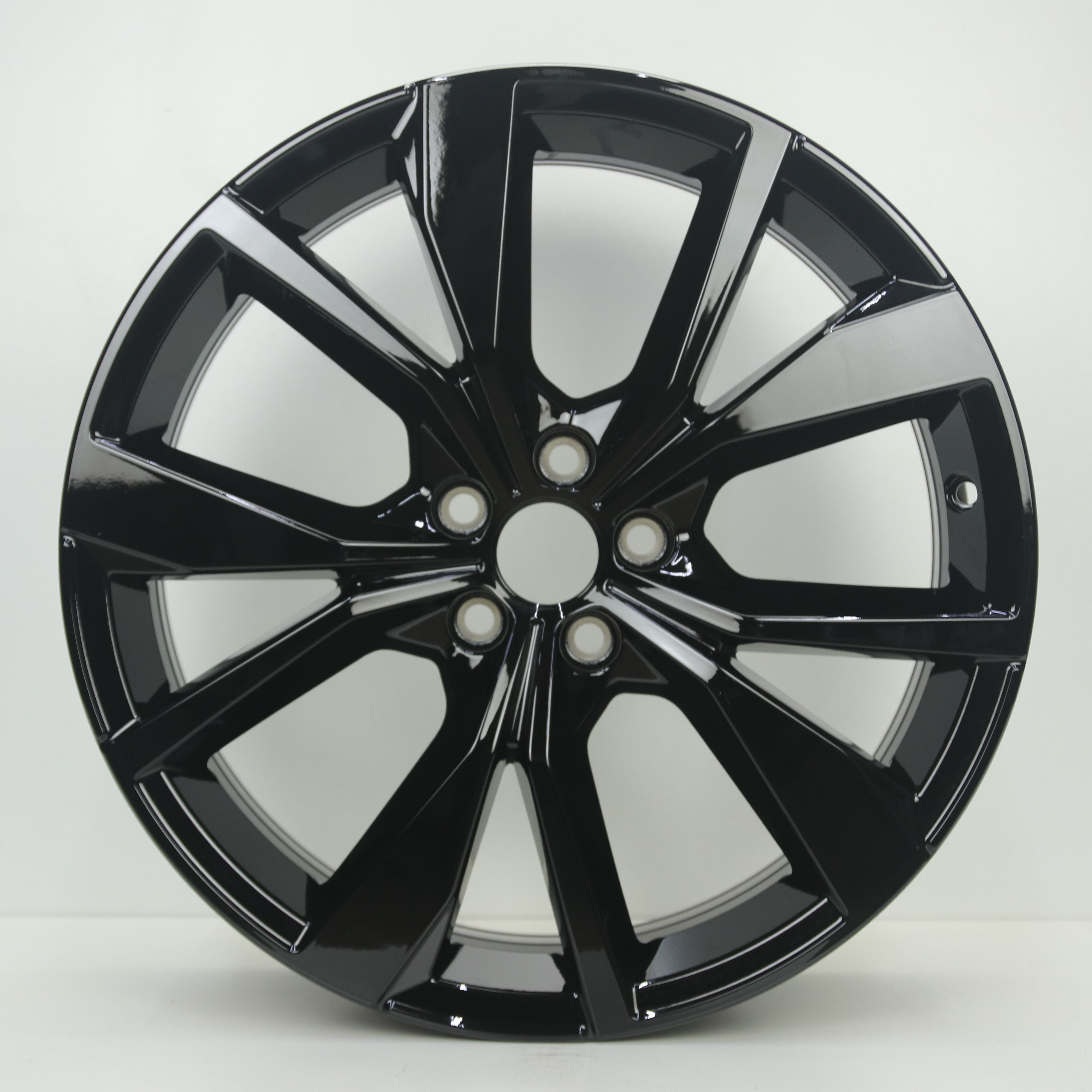OS1007790 Originele 18 inch lichtmetalen Volkswagen T-Cross velgen 7.00X18 5X100 ET39.0 NB57.10 Zwart