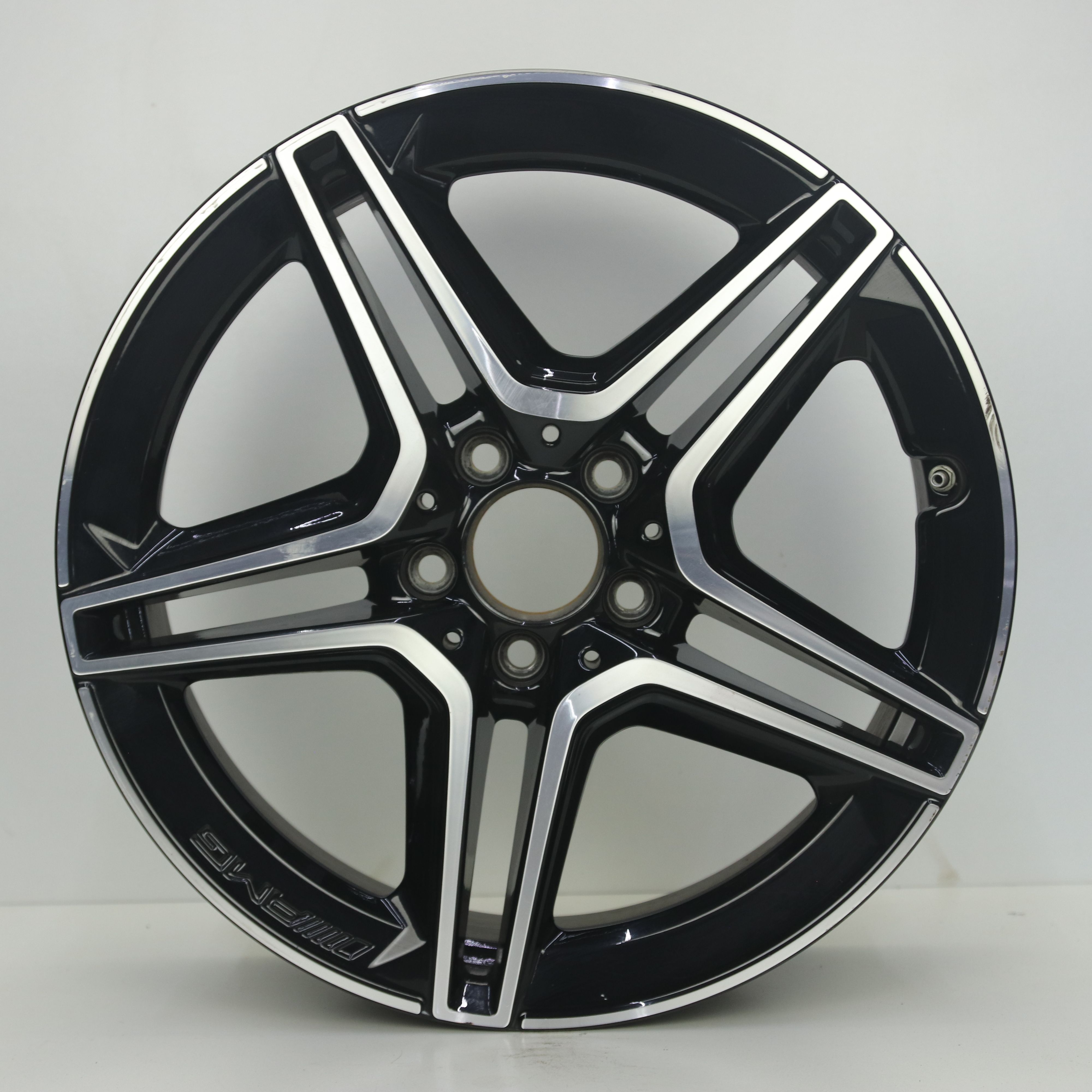IN1003207 Originele 18 inch lichtmetalen Mercedes-Benz A-klasse AMG velgen 7.50X18 5X112 ET49.0 NB66.60 Zwart Gepolijst
