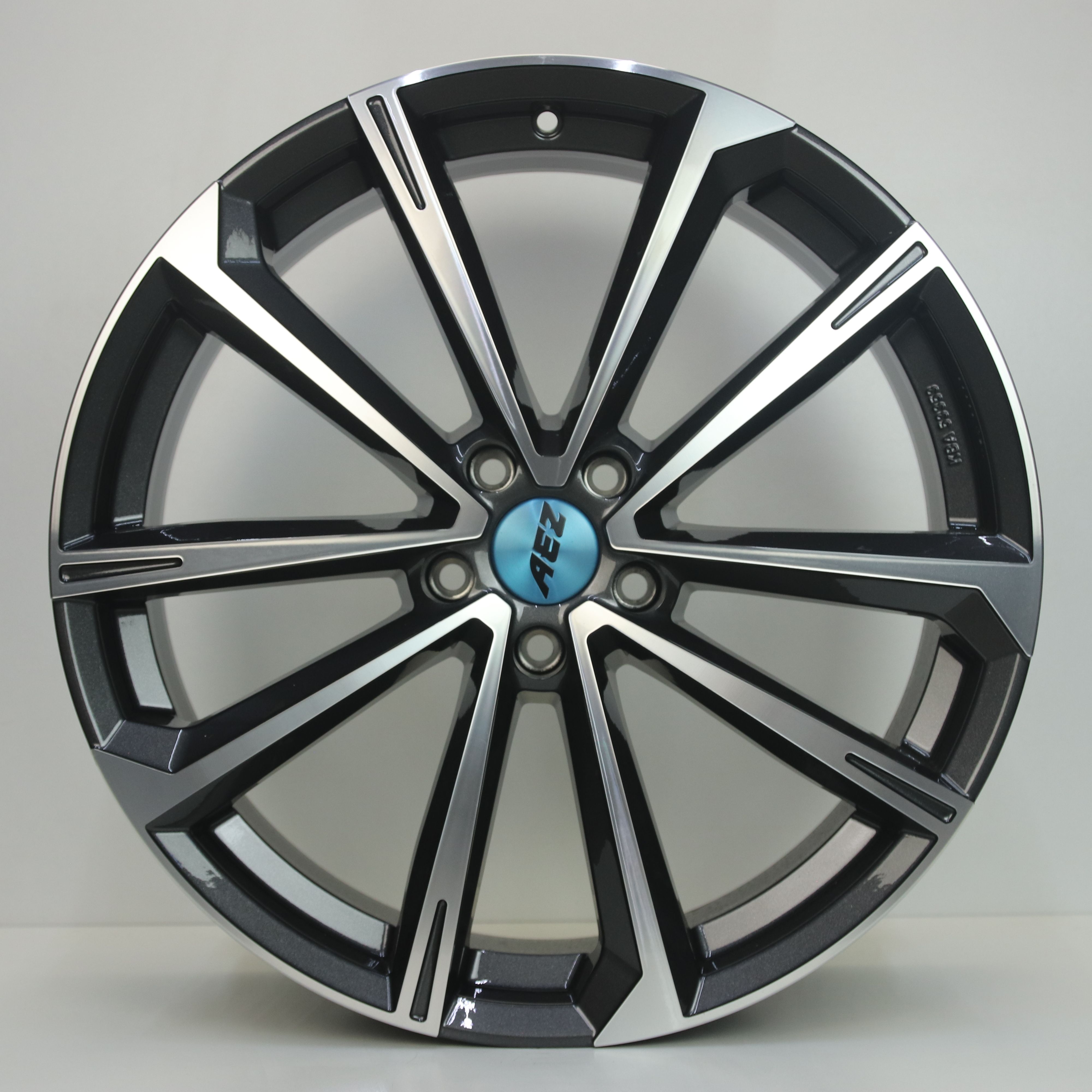OS1007436 Set 20 inch lichtmetalen AEZ velgen 8.50X20 5X112 ET35.0 NB70.10 Antraciet gepolijst