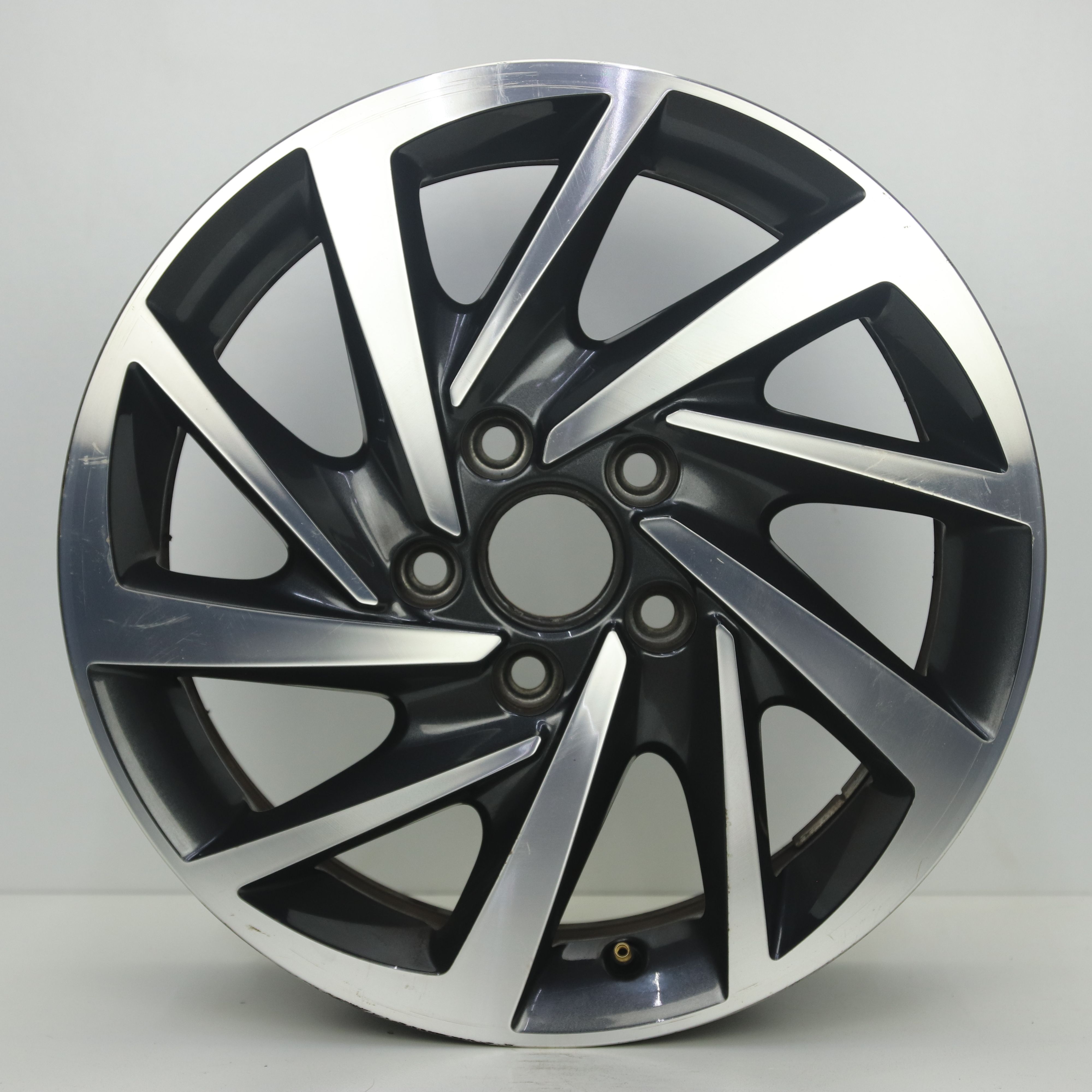 IN1003233 Originele 16 inch lichtmetalen Volkswagen Touran (Woodstock) velgen 6.50X16 5X112 ET48.0 NB57.10 Antraciet gepolijst