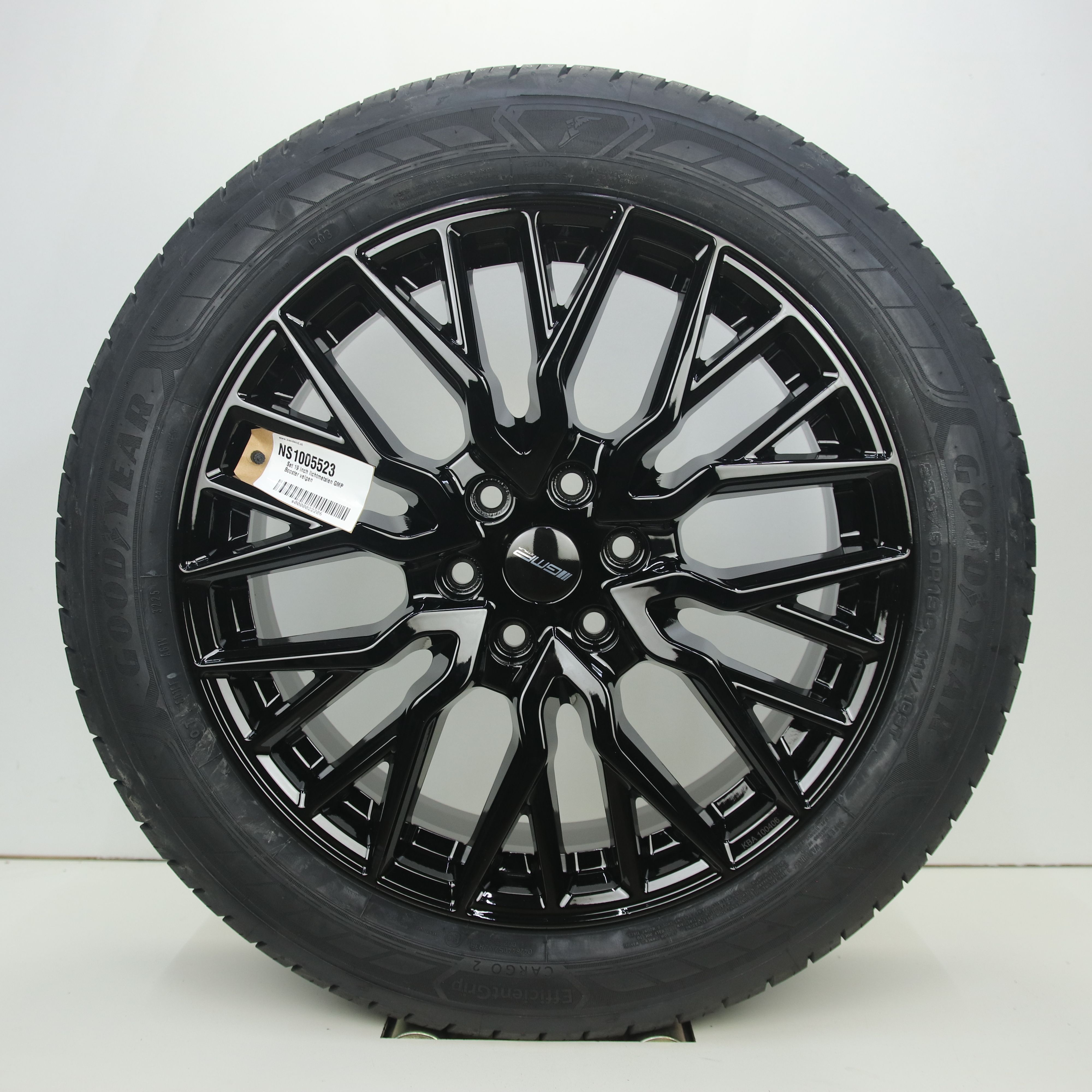 NS1005523 Set 19 inch lichtmetalen GMP Booster velgen 8.00X19 6X120 ET45.0 NB74.60 Zwart