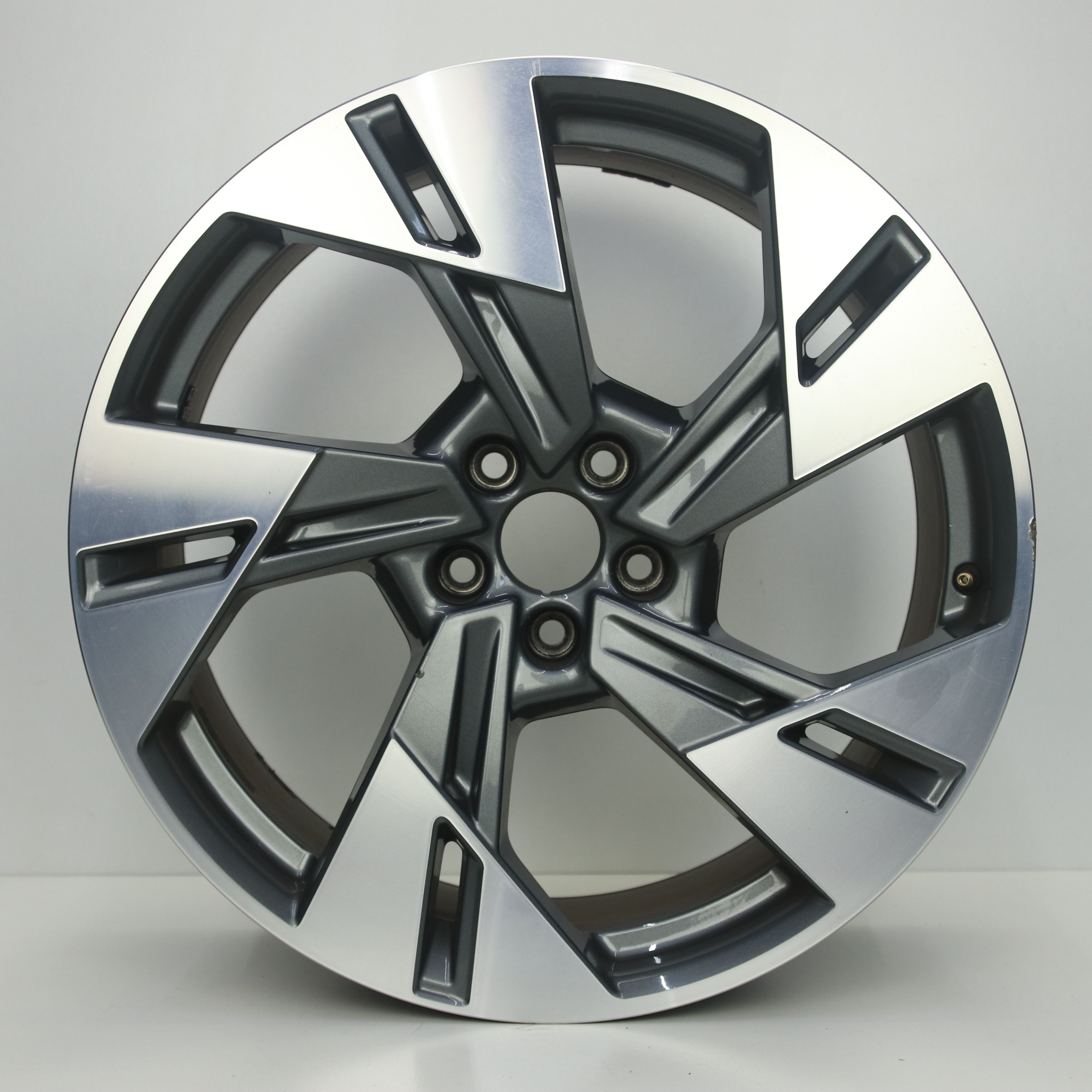 IN1003203 Originele 20 inch lichtmetalen Audi E-tron velgen 9.00X20 5X112 ET38.0 NB66.60 Antraciet gepolijst