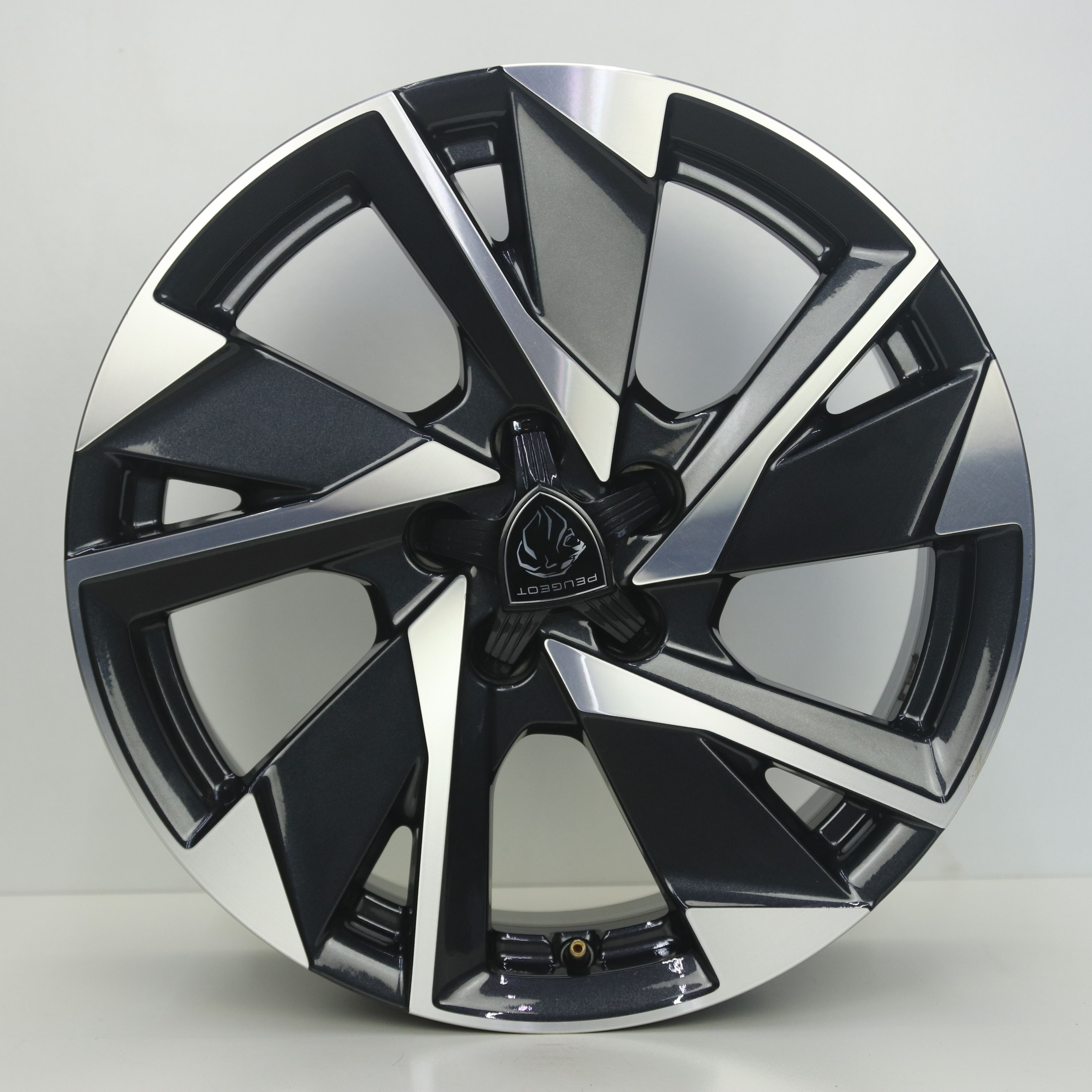 IN1003210 Originele 17 inch lichtmetalen Peugeot 308 velgen 7.50X17 5X108 ET44.0 NB60.10 Antraciet Gepolijst