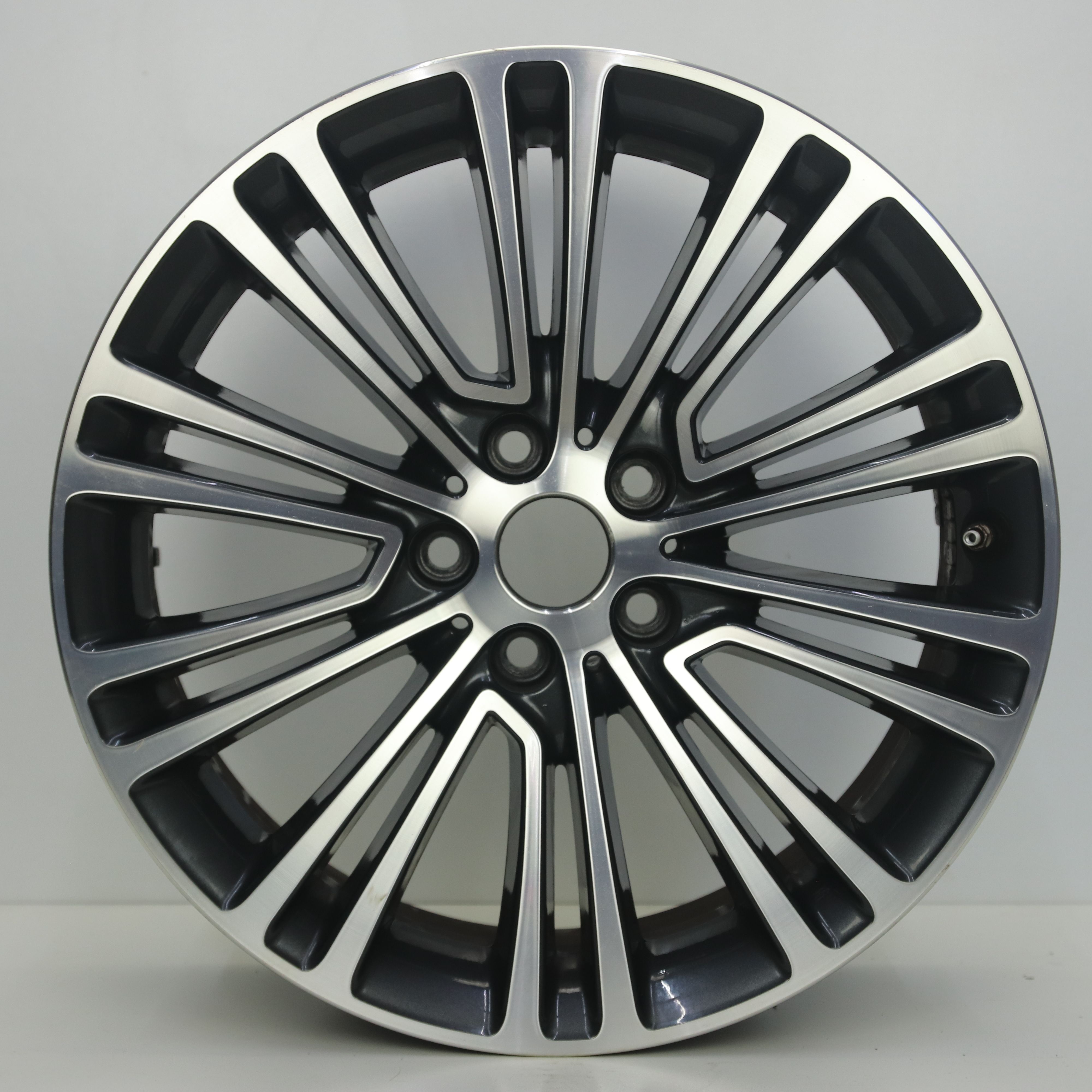 IN1003243 Originele 18 inch lichtmetalen BMW 5-serie styling 634 velgen 8.00X18 5X112 ET30.0 NB66.60 Antraciet Gepolijst