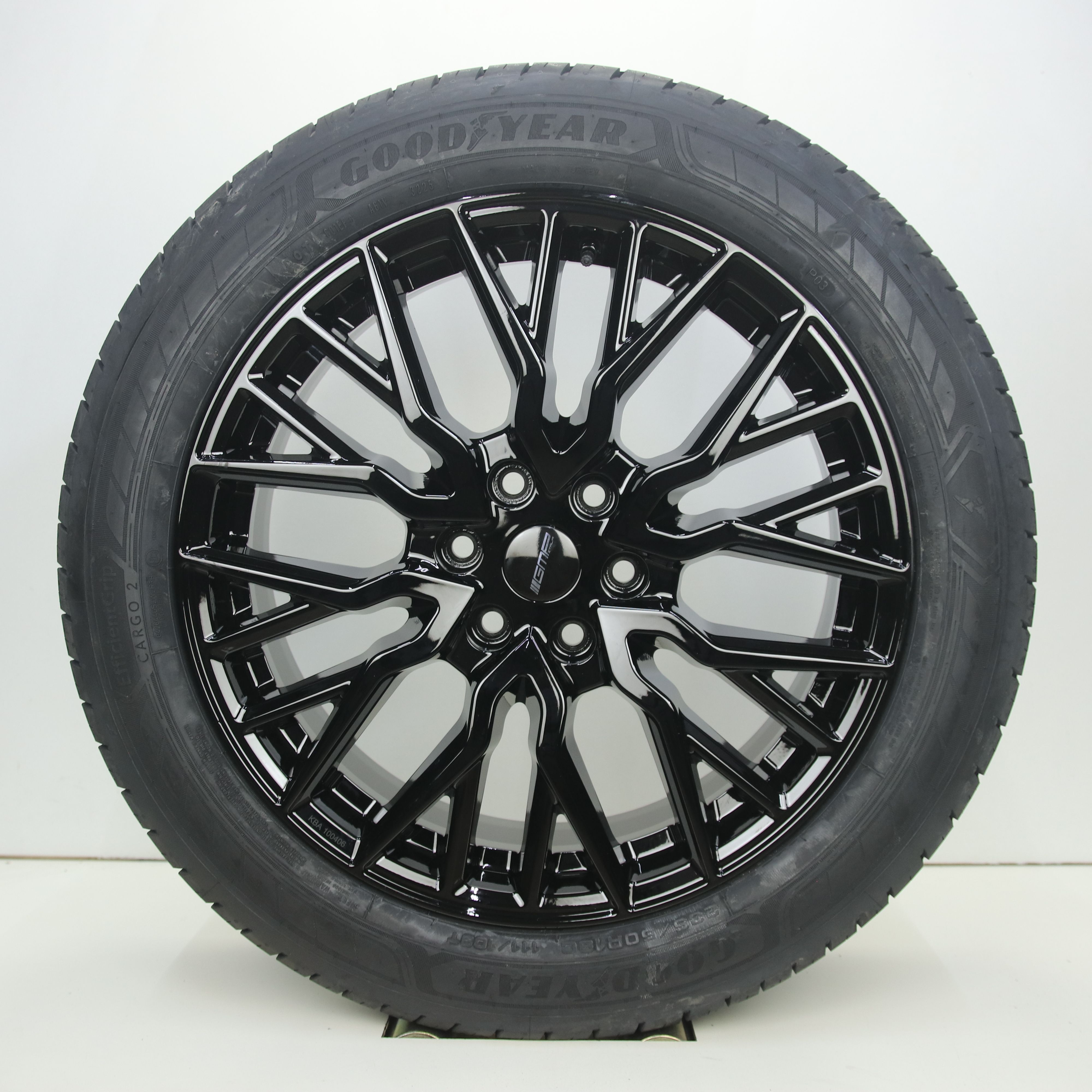 NS1005523 Set 19 inch lichtmetalen GMP Booster velgen 8.00X19 6X120 ET45.0 NB74.60 Zwart