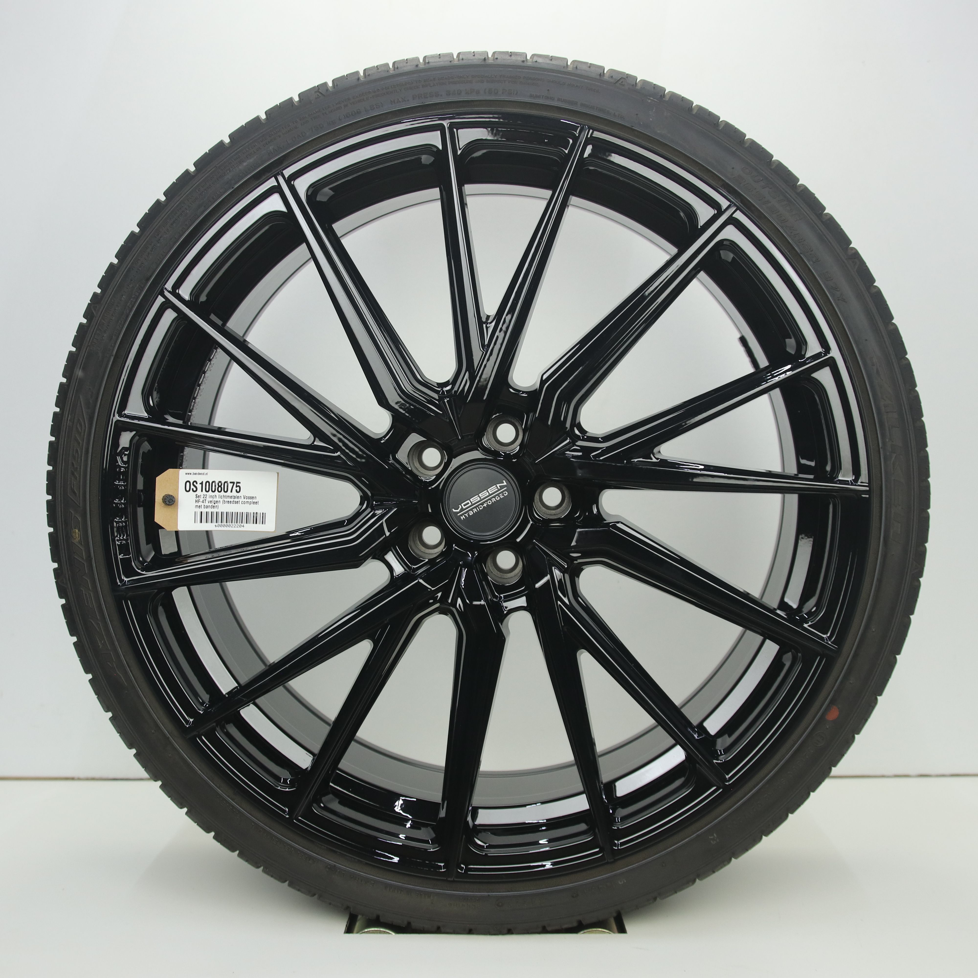 OS1008075 Set 22 inch lichtmetalen Vossen HF-4T velgen (breedset compleet met banden) 9.50X22 5X112 ET30.0 NB66.60 Zwart