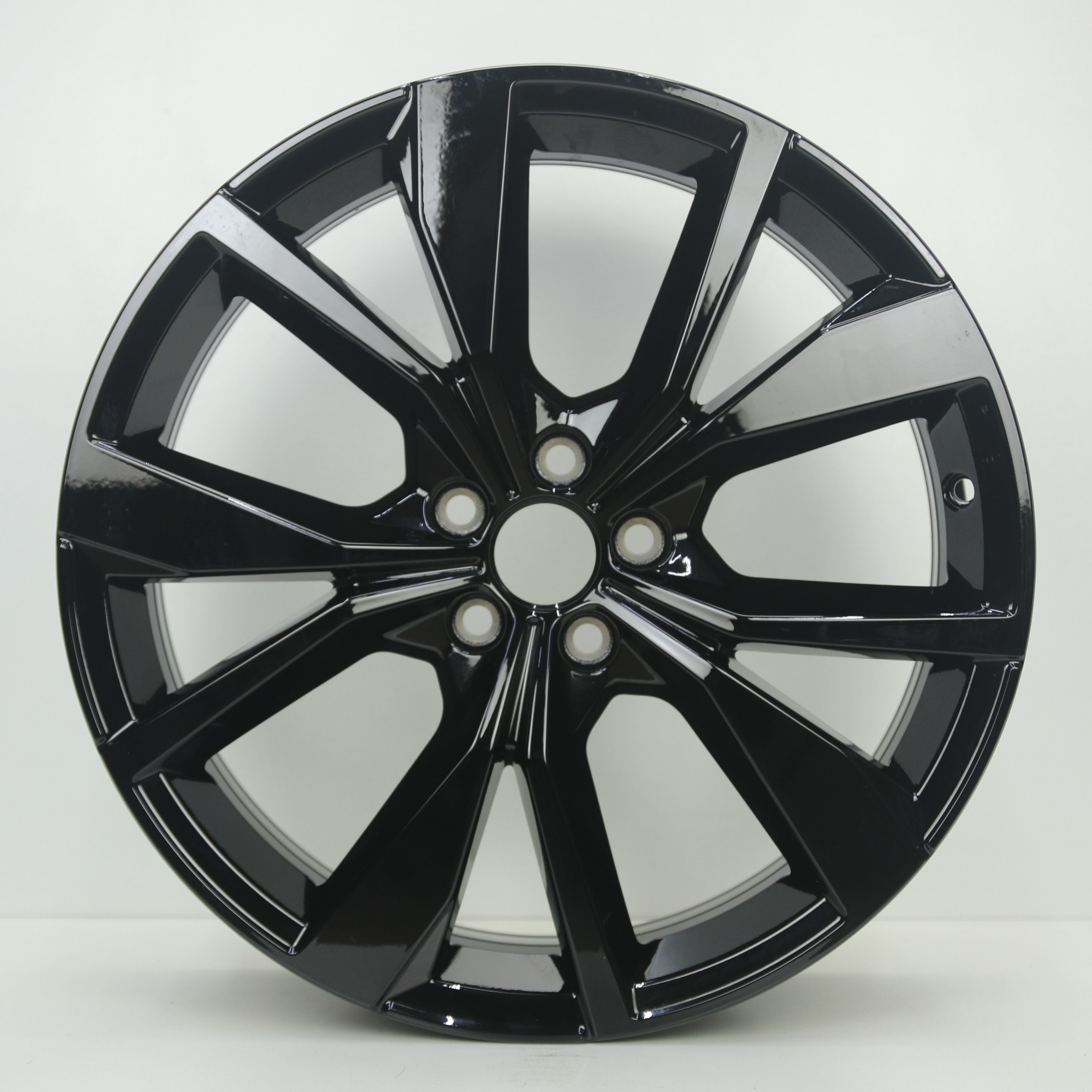 OS1007789 Originele 18 inch lichtmetalen Volkswagen T-Cross velgen 7.00X18 5X100 ET39.0 NB57.10 Zwart