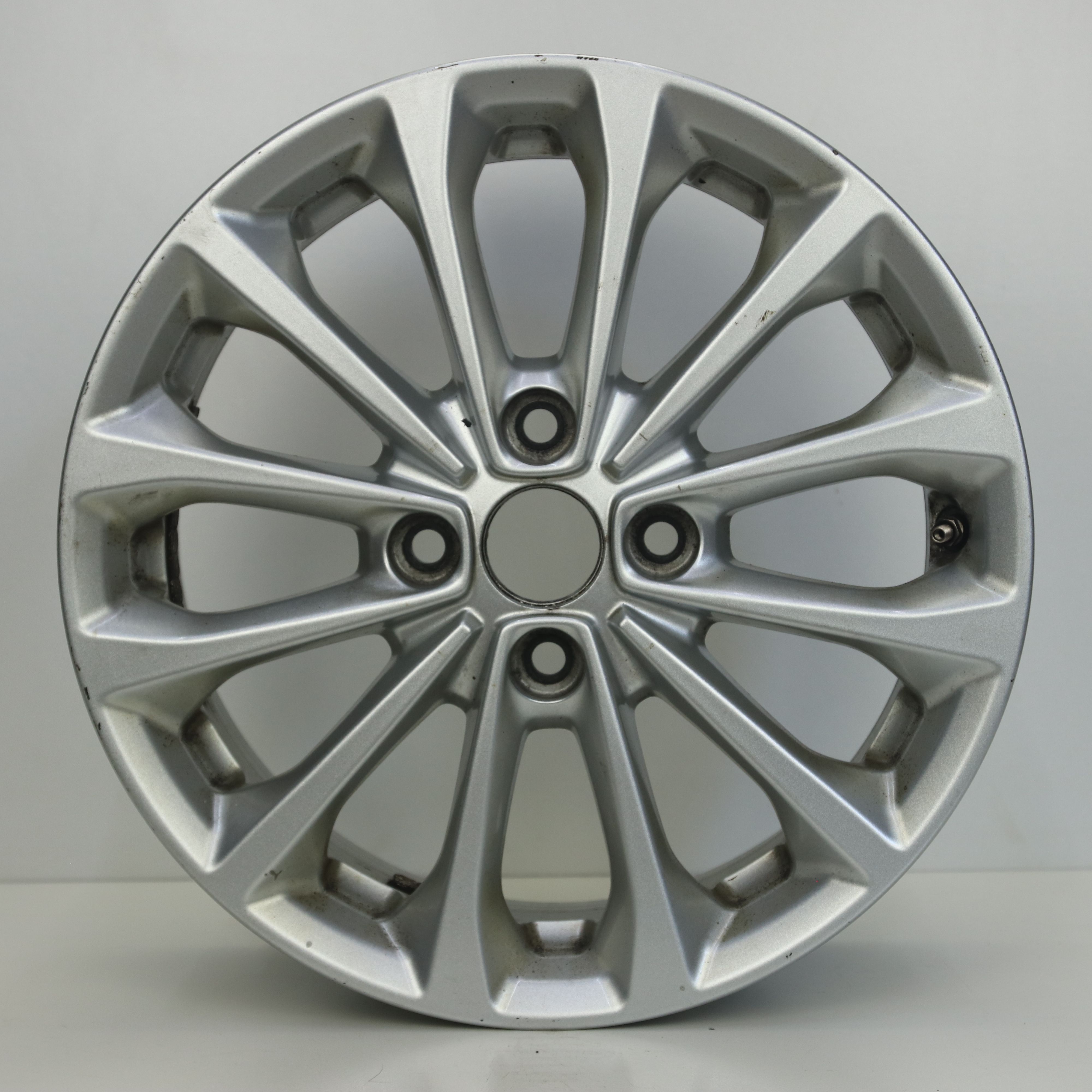 OS1008395 Originele 16 inch lichtmetalen Ford Fiesta velgen 6.50X16 4X108 ET47.5 NB63.40 Zilver