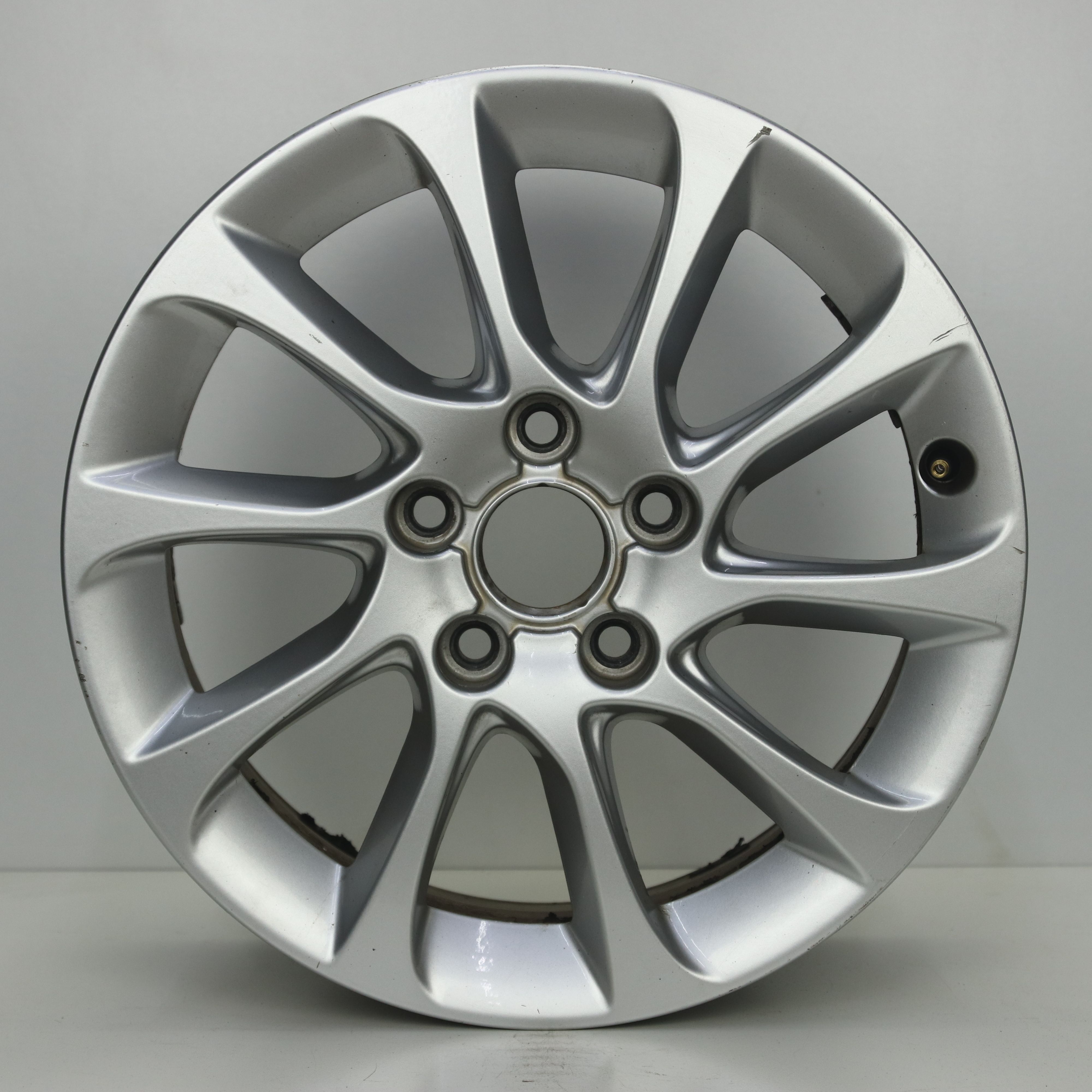 OS1008246 Originele 16 inch lichtmetalen Audi A3 velgen 6.50X16 5X112 ET46.0 NB57.10 Zilver