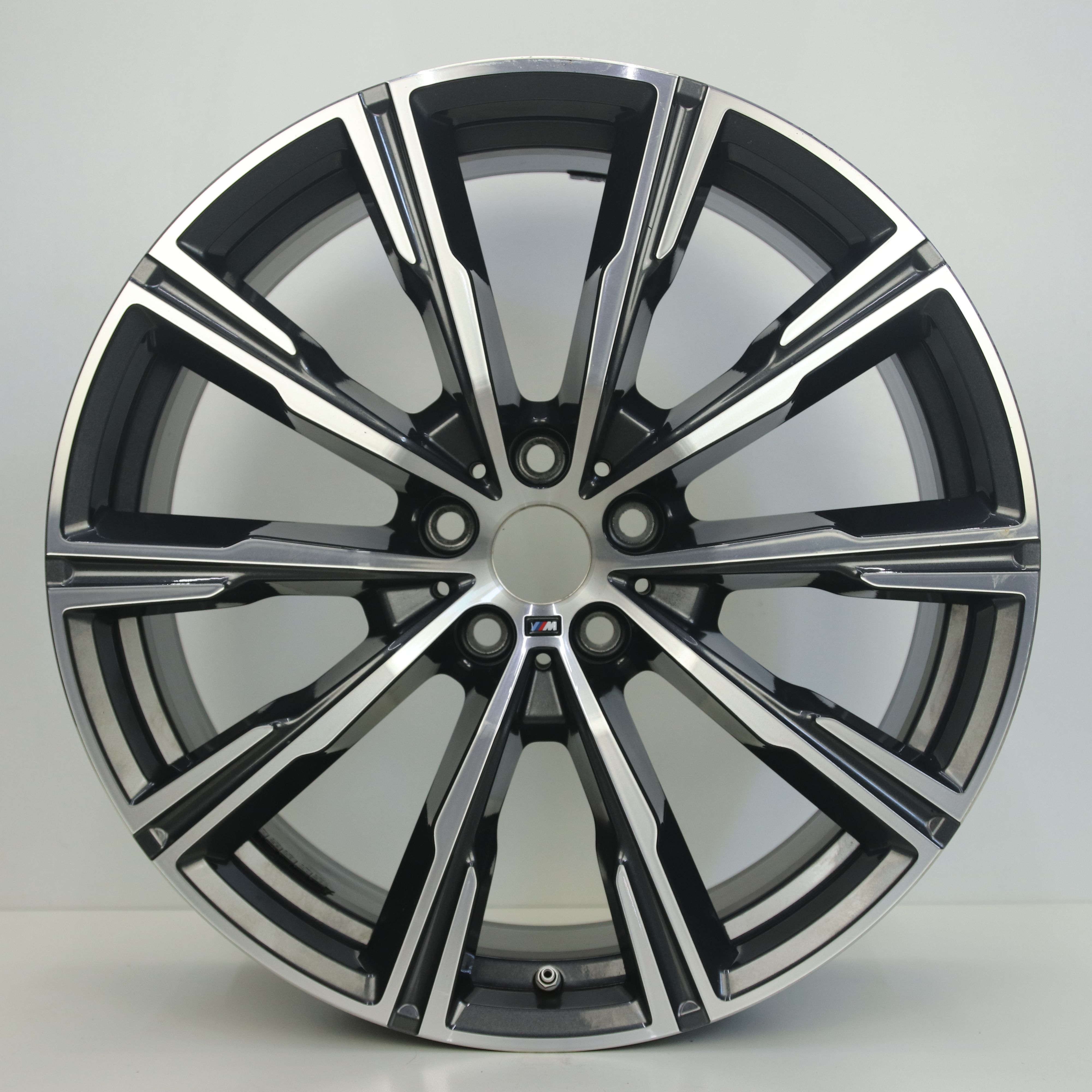 OS1008300 Originele 20 inch lichtmetalen BMW X5 styling 740M velgen (breedset) 9.00X20 5X112 ET35.0 NB66.60 Antraciet gepolijst
