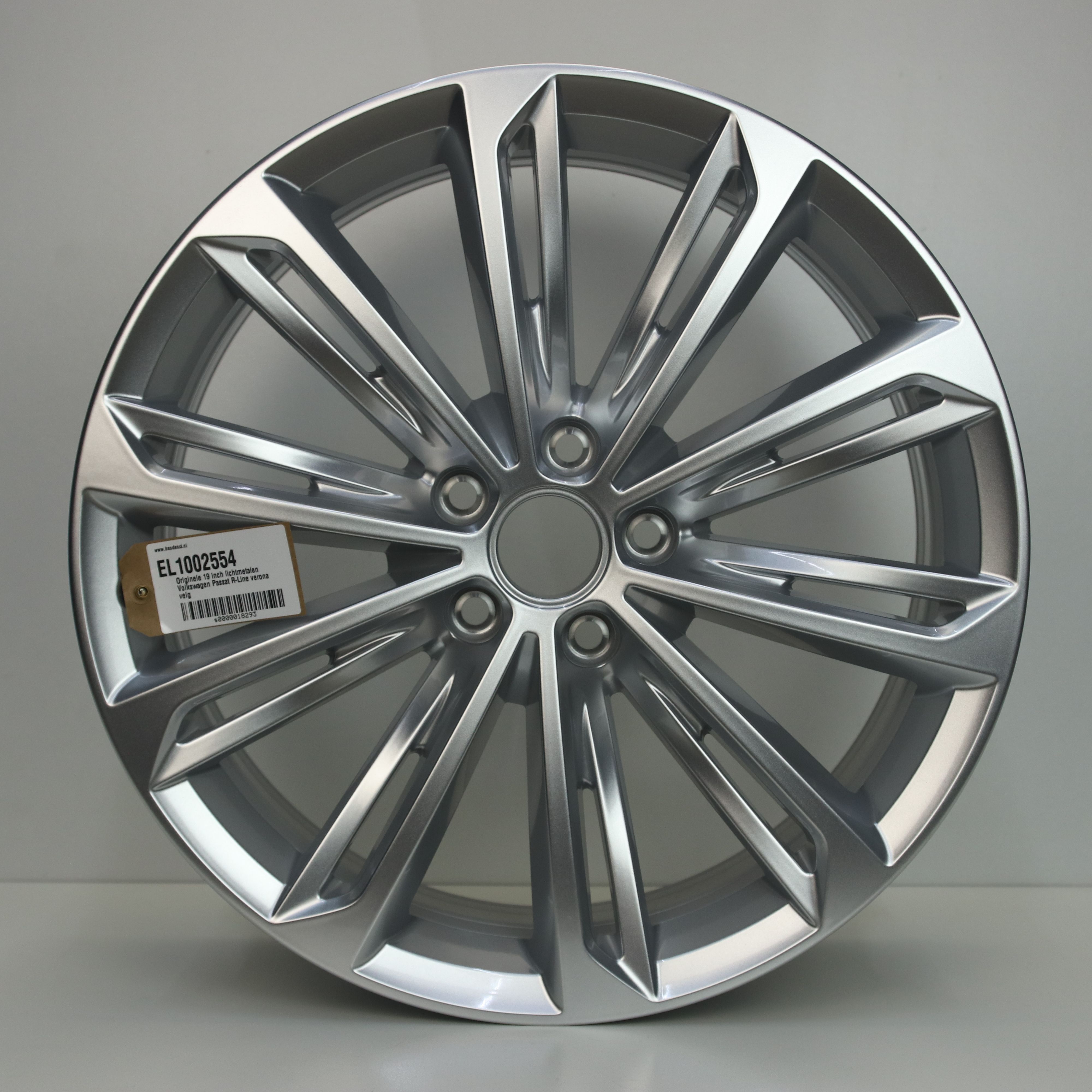 EL1002554 Originele 19 inch lichtmetalen Volkswagen Passat R-Line verona velg 8.00X19 5X112 ET44.0 NB57.10 Zilver