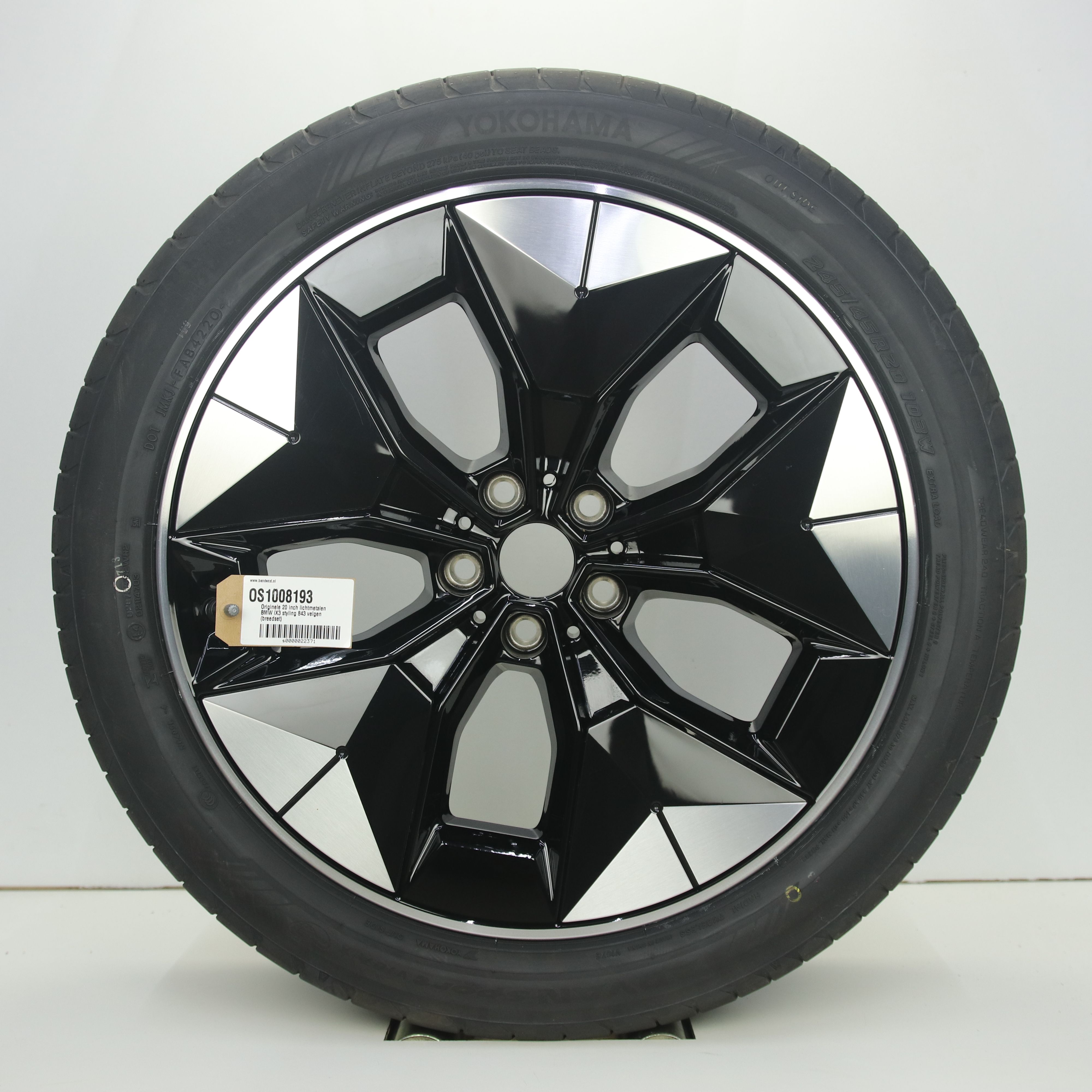 OS1008193 Originele 20 inch lichtmetalen BMW iX3 styling 843 velgen (breedset) 8.00X20 5X112 ET26.0 NB66.60 Zwart gepolijst