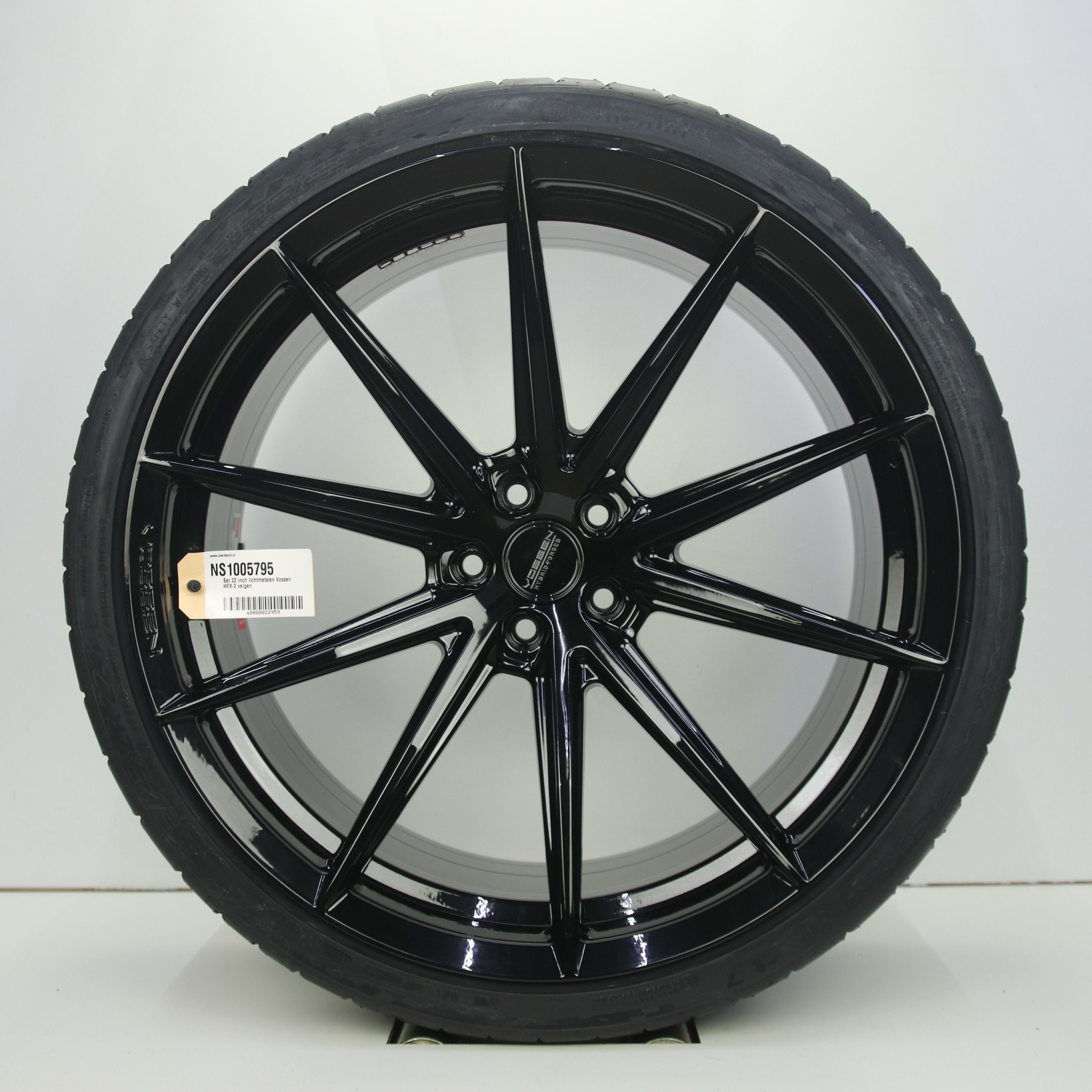 NS1005795 Set 22 inch lichtmetalen Vossen HFX-2 velgen 11.00X22 5X112 ET17.0 NB66.60 Zwart