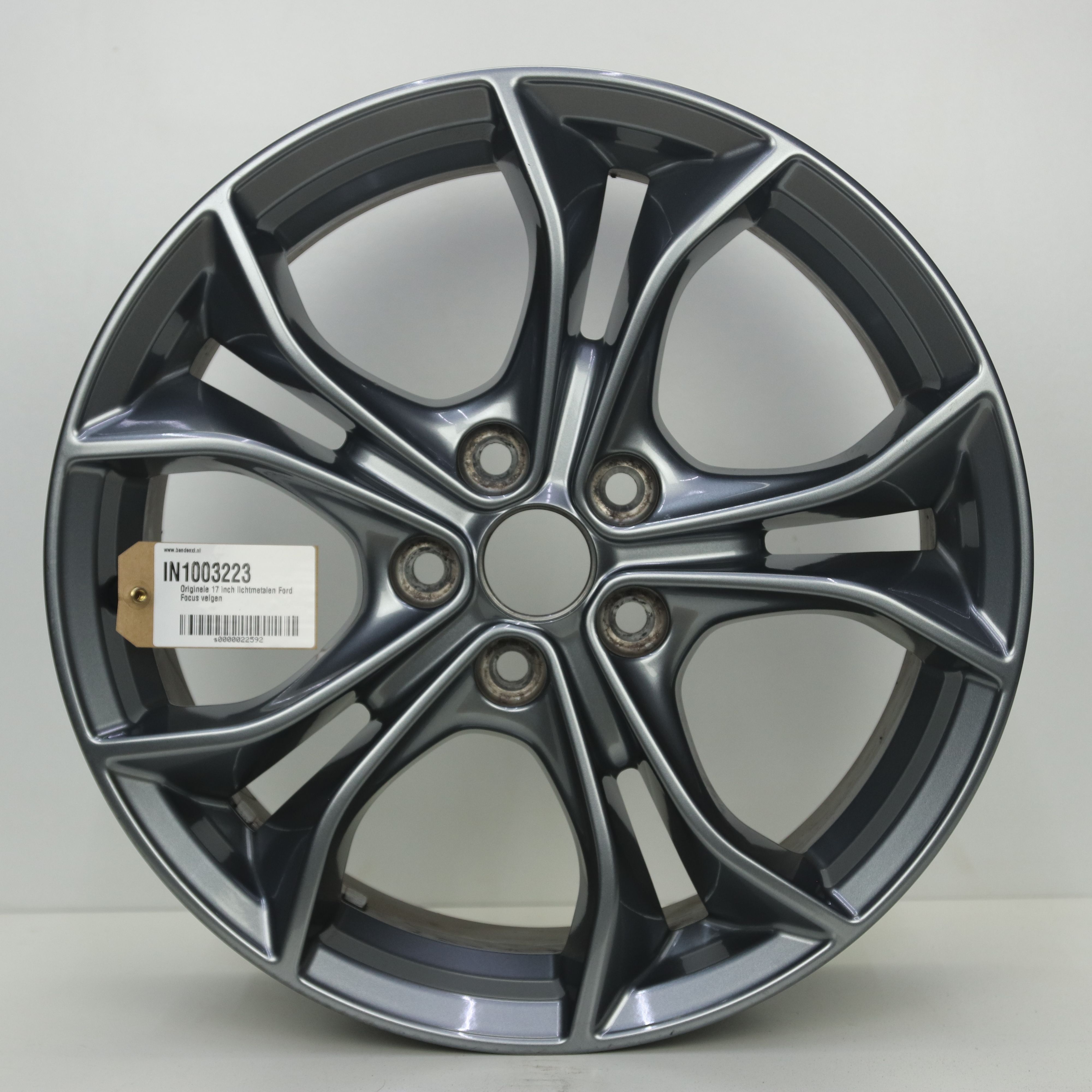 IN1003223 Originele 17 inch lichtmetalen Ford Focus velgen 7.00X17 5X108 ET50.0 NB63.40 Antraciet